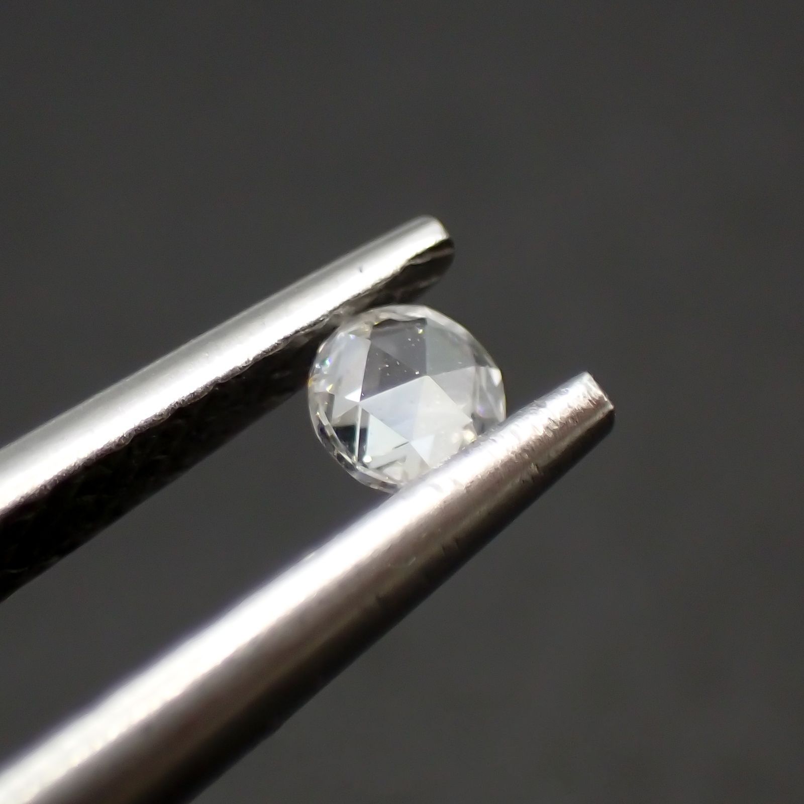 ◇ローズカット◇ダイヤモンド SI-VS/D-G(宝石名ダイアモンド) 0.057ct 識別済[220114718]2.4x2.4mm前後