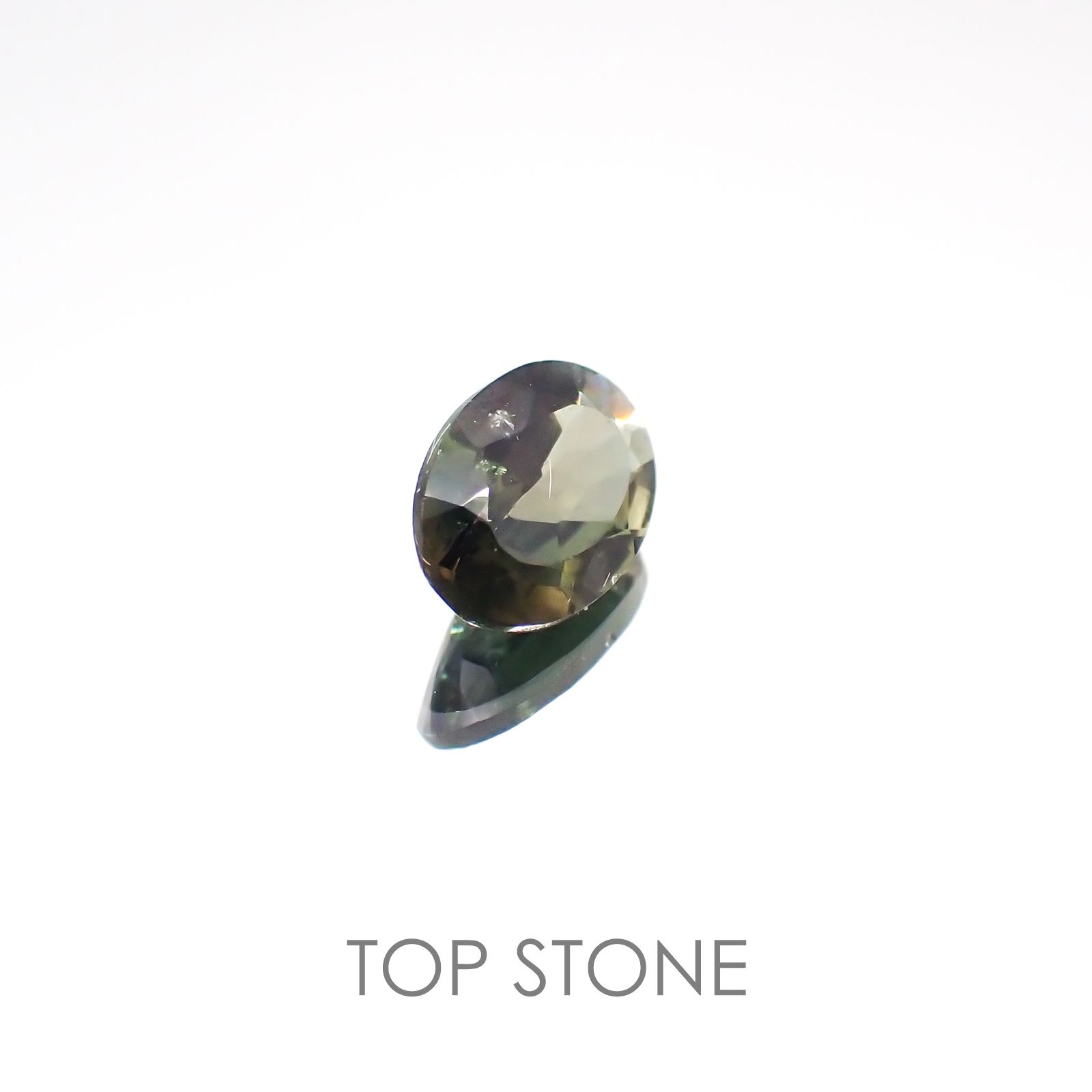 コーネルピン(宝石名コーネルピン) スリランカ産 0.73ct 識別済[20117478]7.1×4.9mm前後