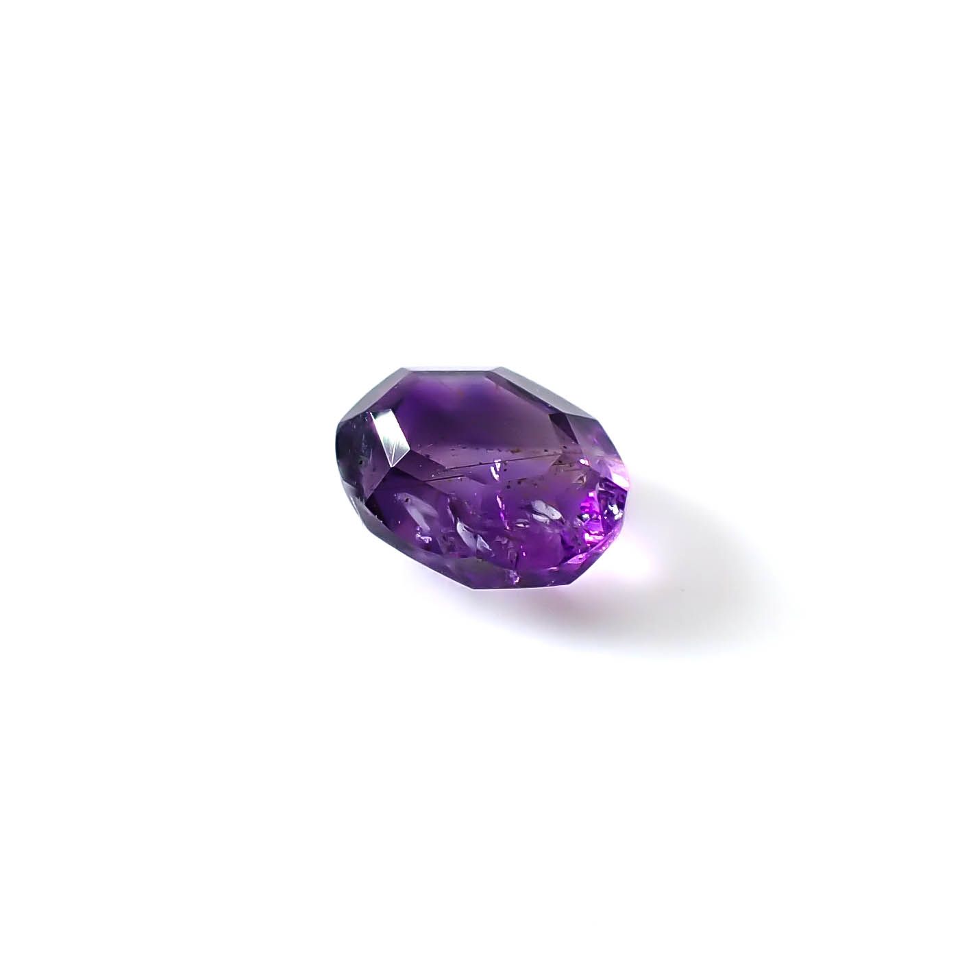 ◇リバーシブル・カスタムカット◇アメジストエレスチャル ナイジェリア・カラバル産 0.90ct [250730860]6.9x5.3mm前後