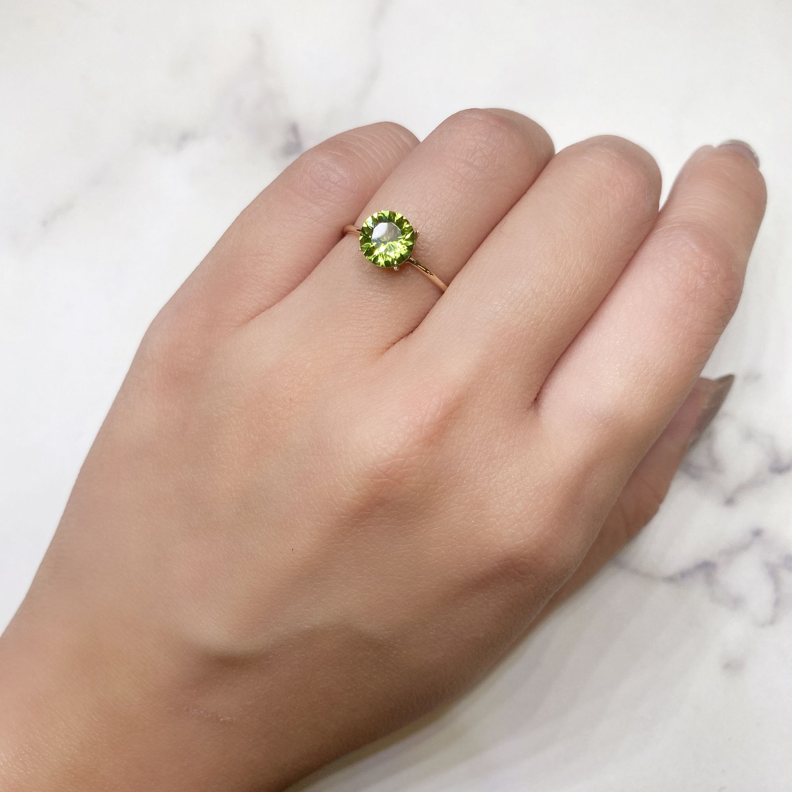 ペリドット(宝石名ペリドット) パキスタン産 1.14ct 識別済[211013087]6.9×6.9mm前後
