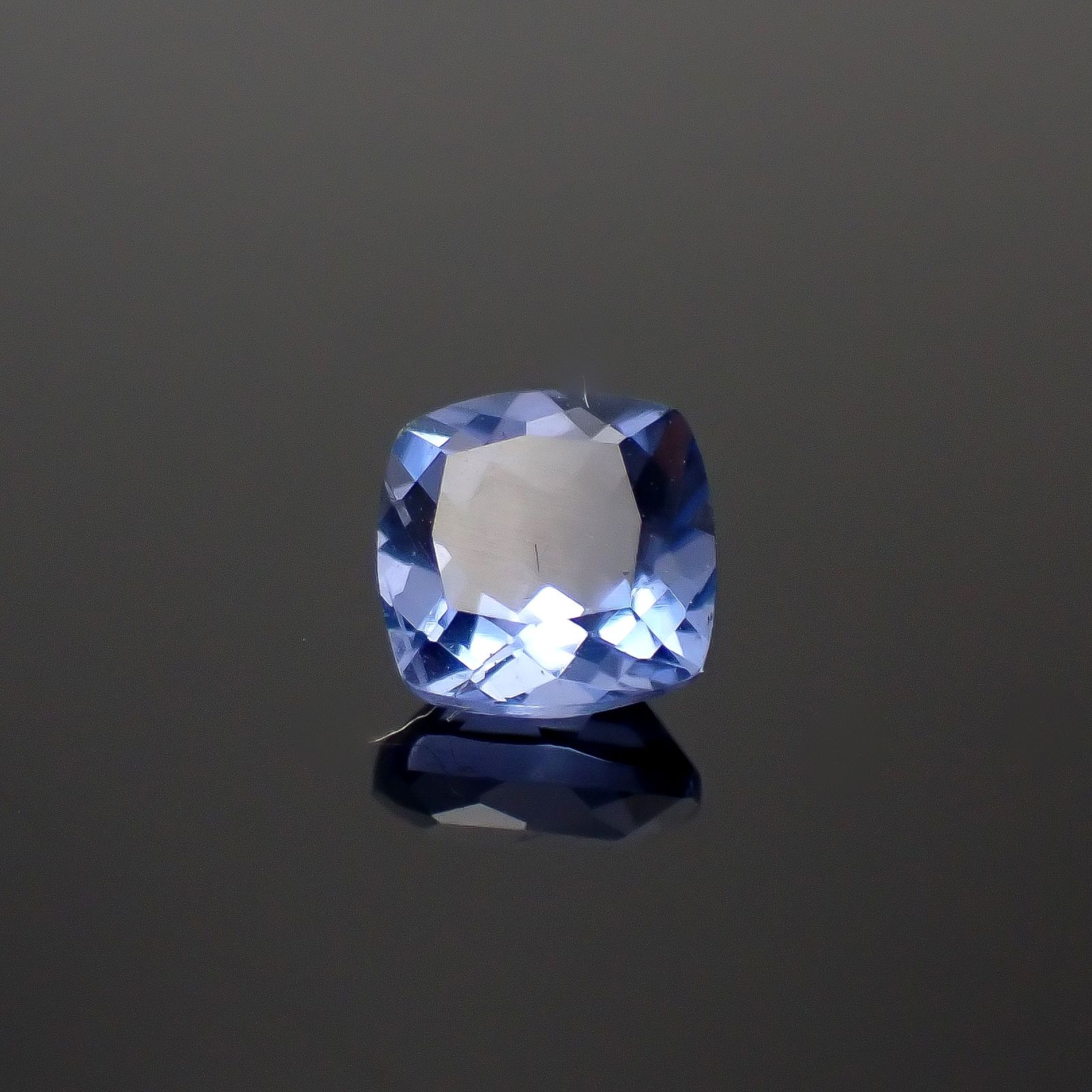 カラーチェンジフローライト ブラジル産 1.13ct[240728470]6.1x6.1mm前後