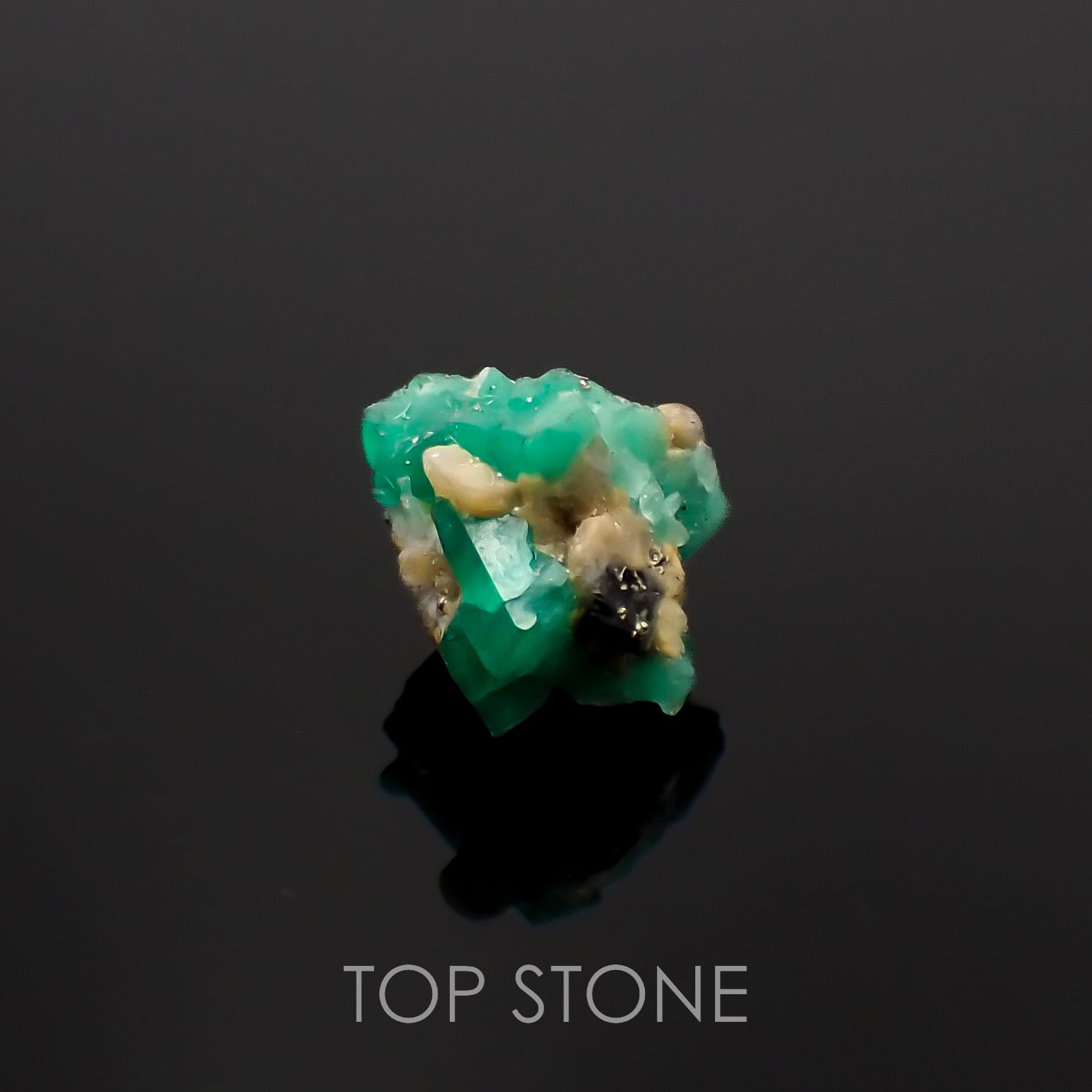 エメラルド原石 コロンビア産 6.69ct[230119915]10.6x10.7mm前後
