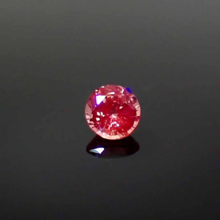 長波365(ライト)の照射で蛍光