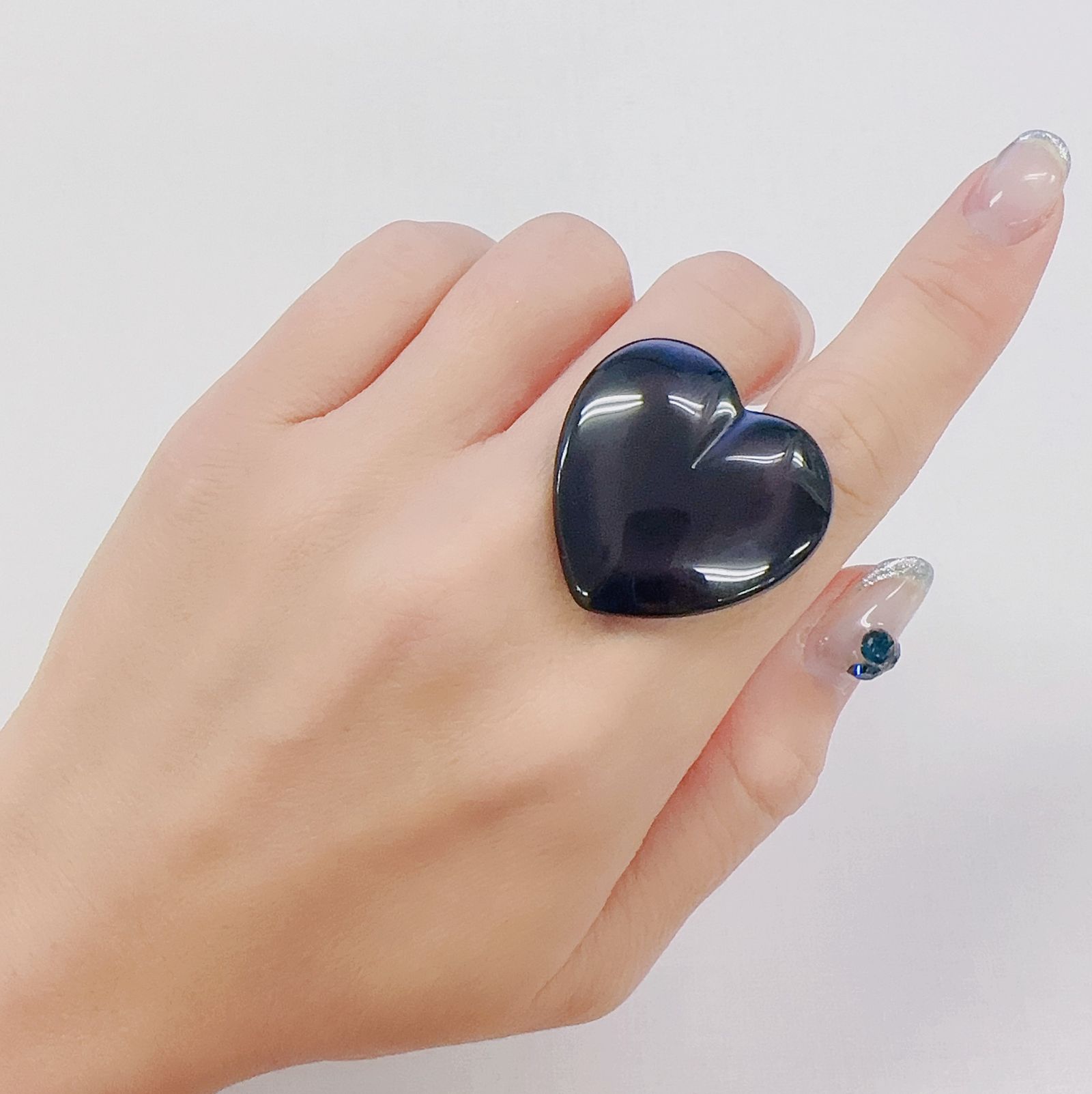 レインボーオブシディアン(つきさし用穴あり) メキシコ産 38.36ct[230722592]28.9x29.6mm前後