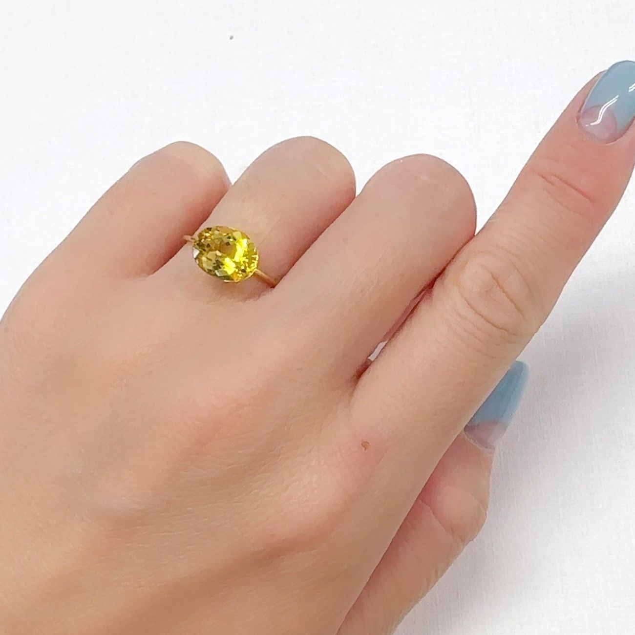 イエローベリル ブラジル産 2.36ct[240728555]9.9x7.9mm前後