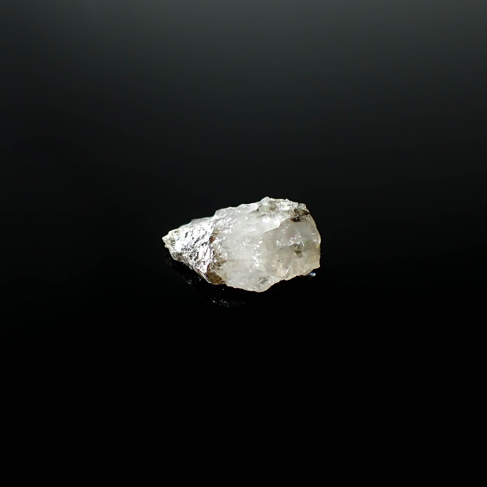 フェナカイト 原石 ロシア産 2.52ct [250730806]13x8.6mm前後