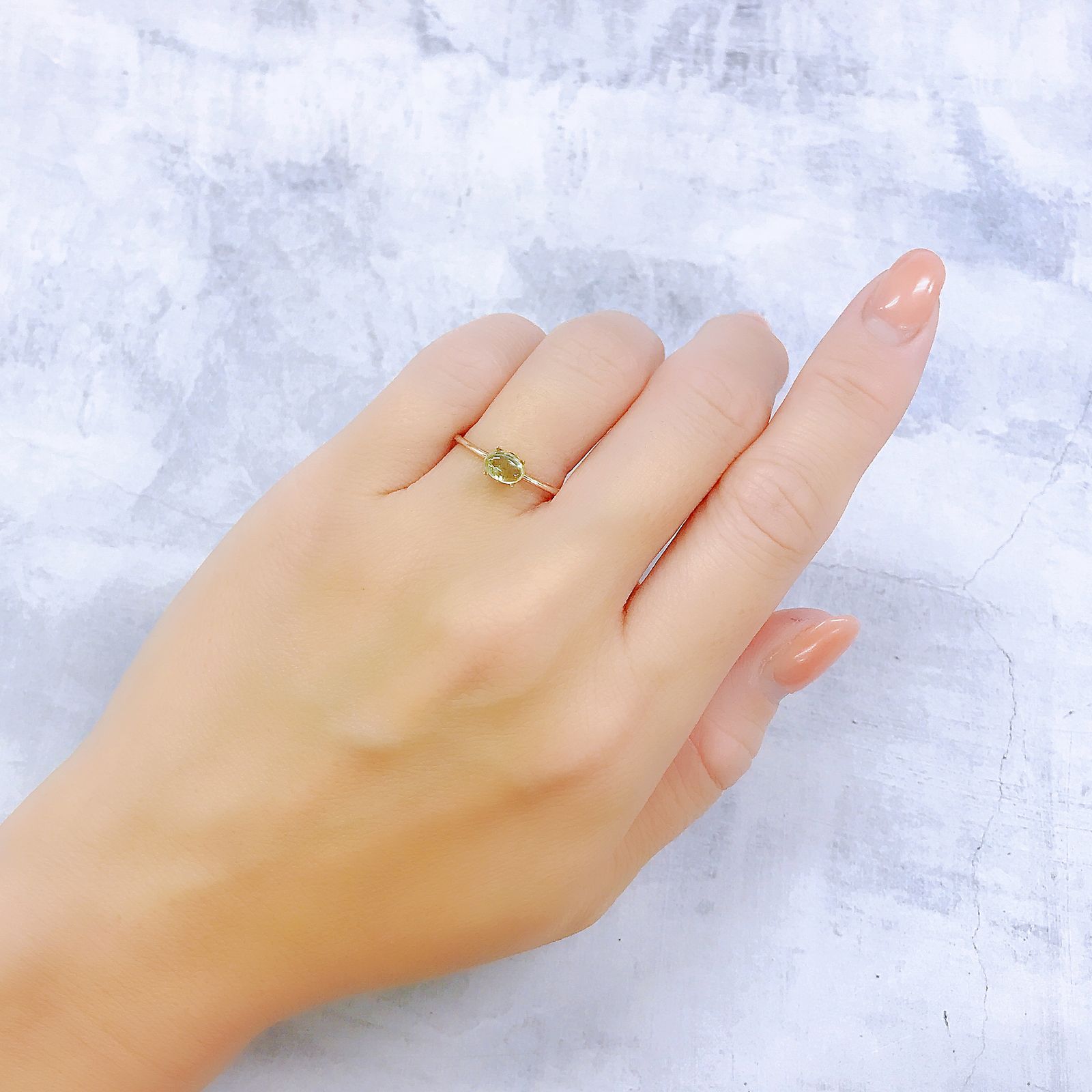 ミントガーネット(宝石名グロッシュラー・ガーネット)タンザニア産 0.71ct 識別済[220917749]5.8x4mm前後