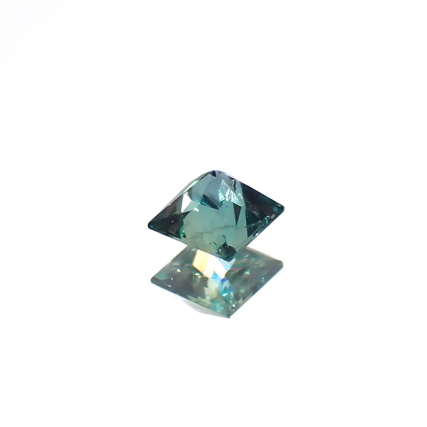 ◇プリンセスカット◇アレキサンドライト ブラジル産 0.11ct[230522059]2.5x2.5mm前後