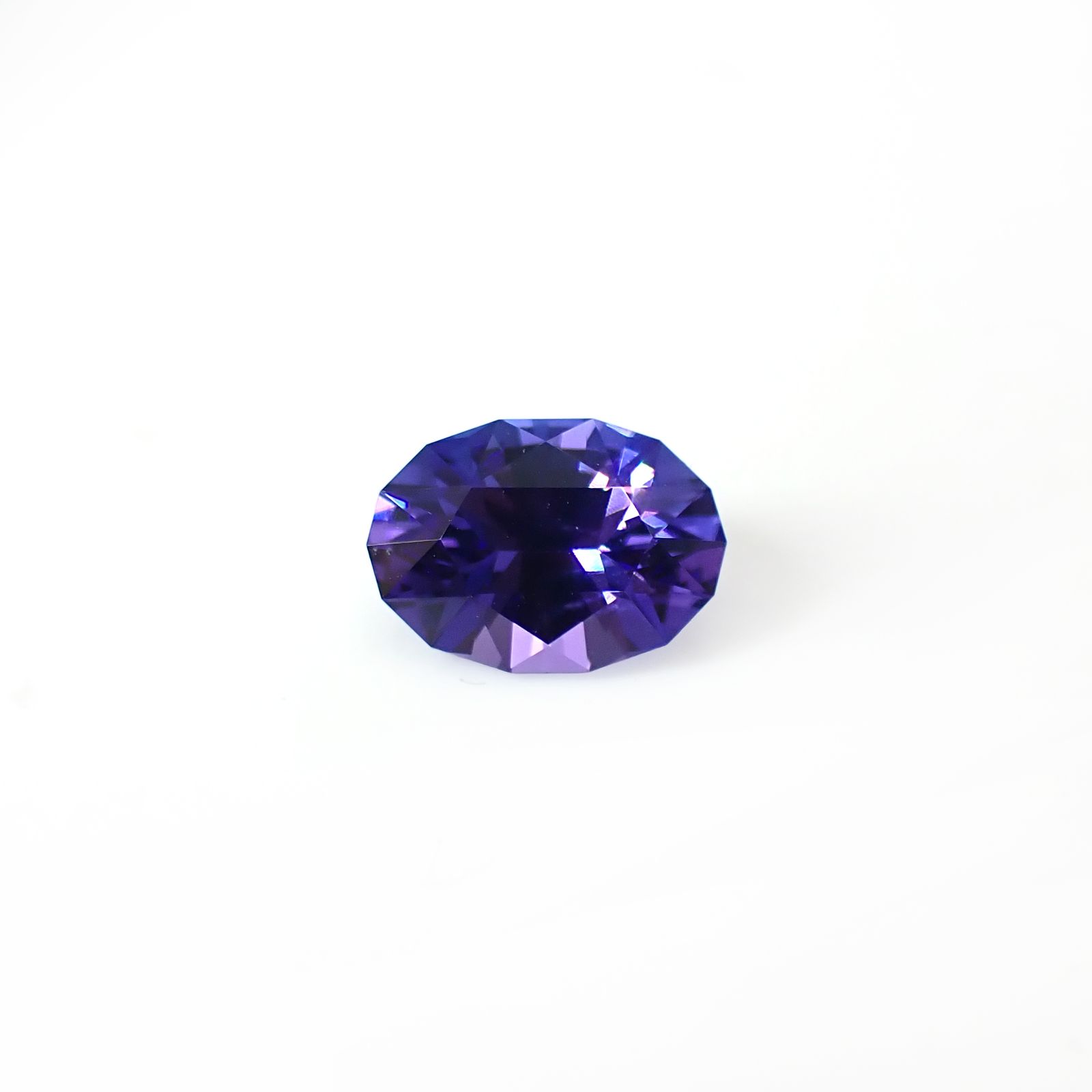 ◇カスタムカット◇タンザナイト(宝石名タンザナイト)タンザニア産 識別済 2.78ct / 10.5x7.4mm前後 [251031290]