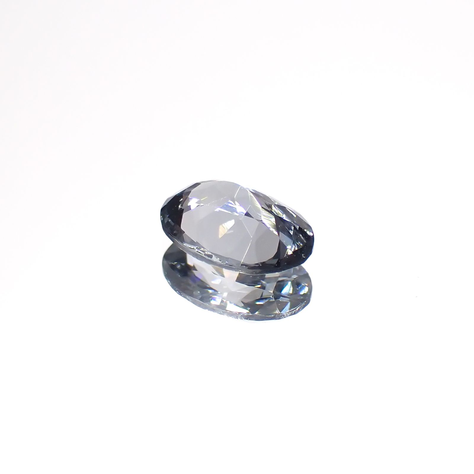 グレースピネル タンザニア産 0.74ct[230421552]6.7x5mm前後