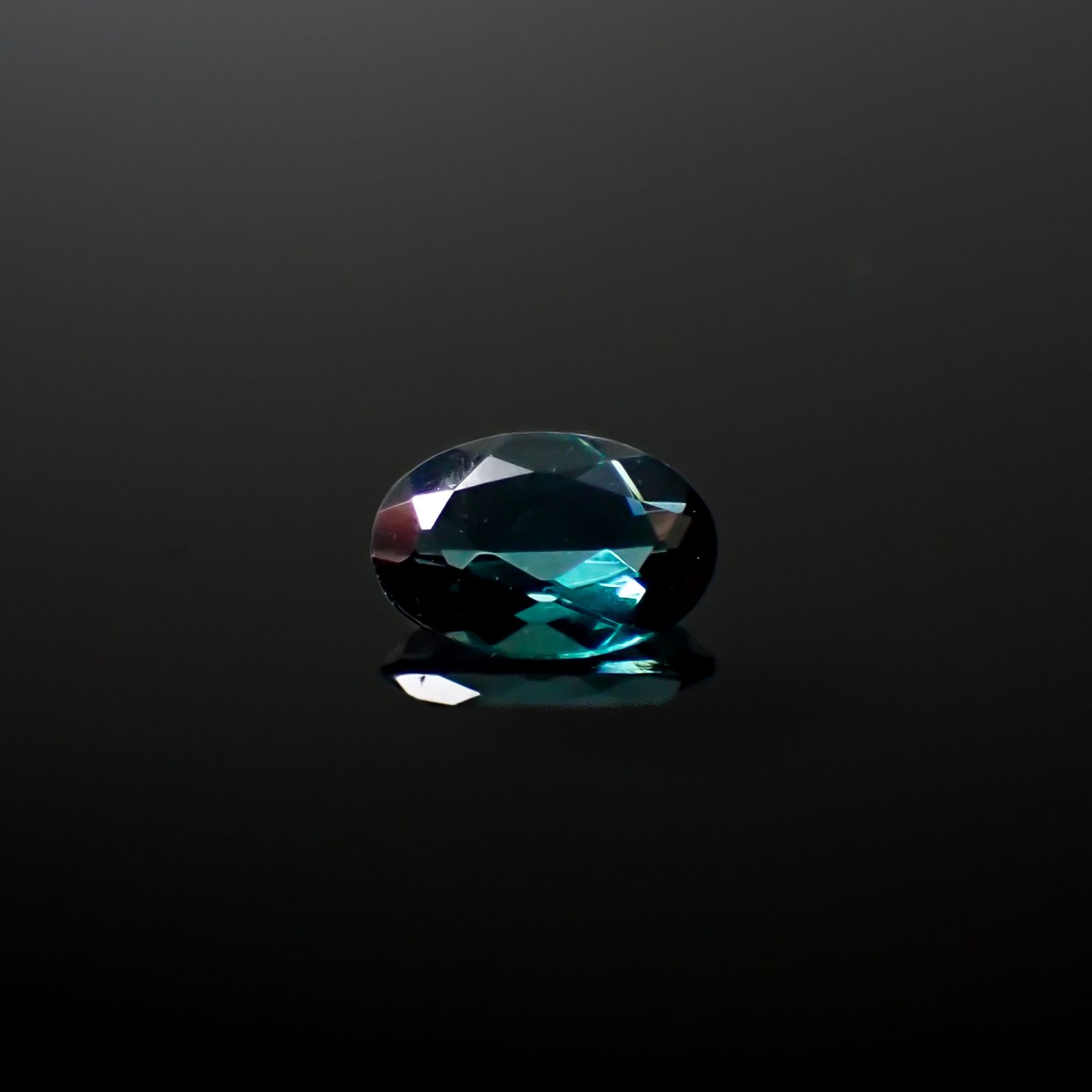 ブルーグリーントルマリン ブラジル産 0.33ct[240628041]5.8x3.7mm前後