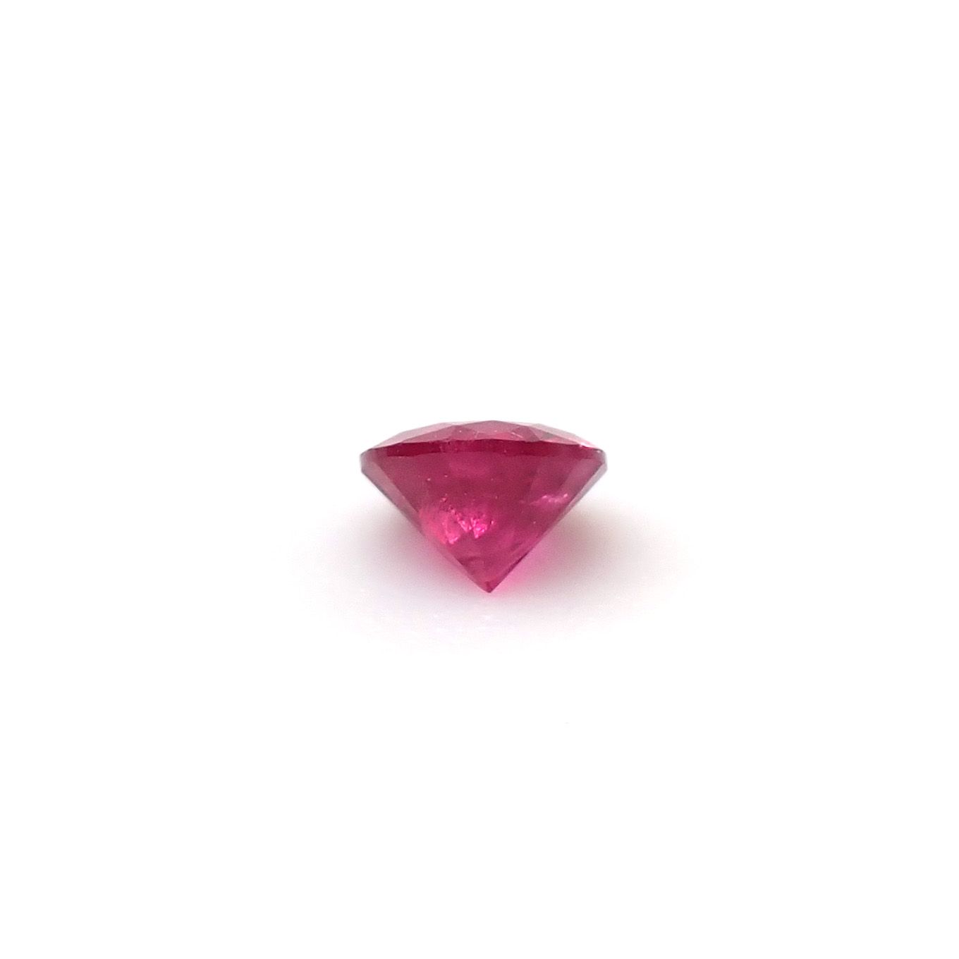 ルビー グリーンランド産 0.13ct / 3x3mm前後 [261033231]