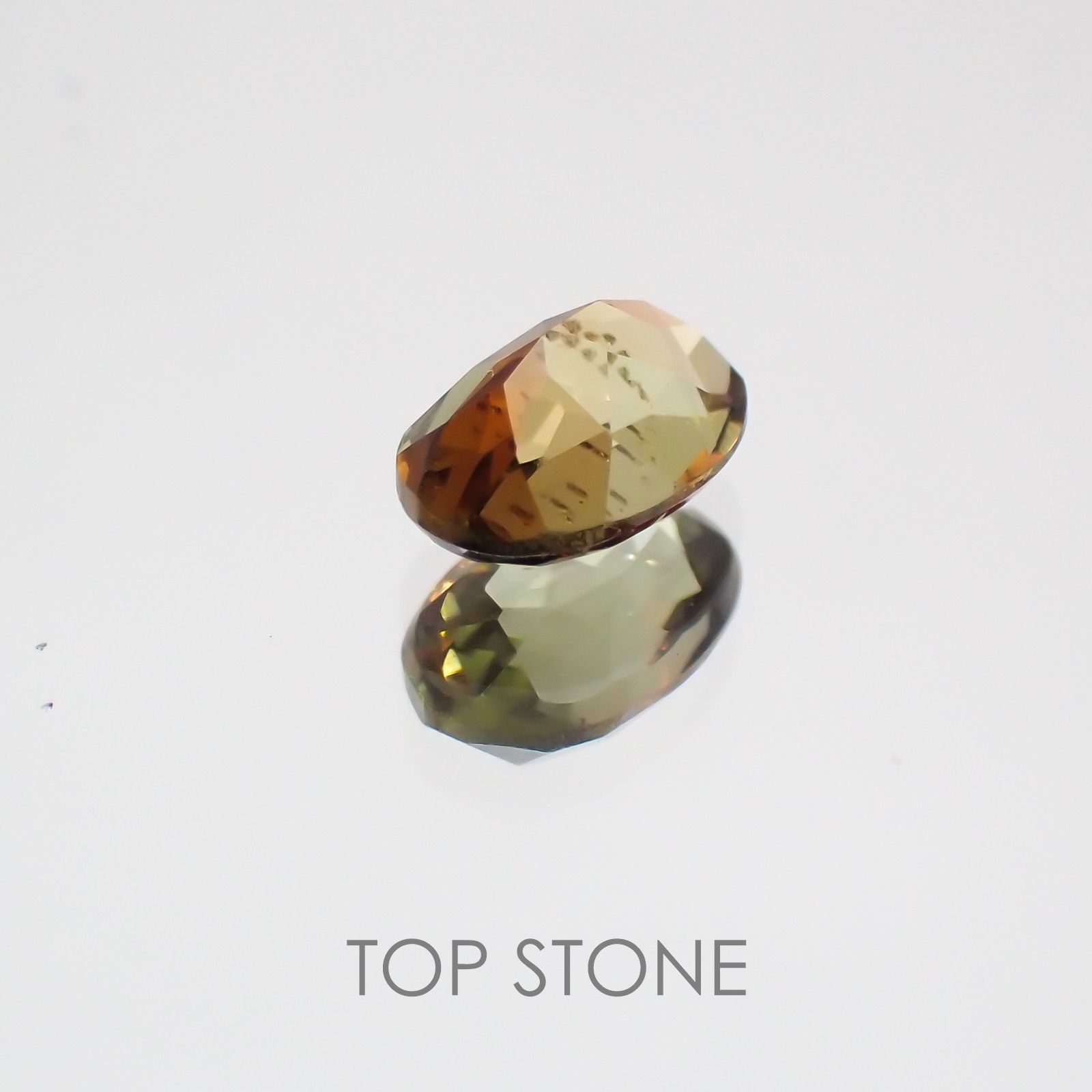 バイカラーアンダリュサイト スリランカ産 ルース 0.52ct[21059870]5.9×4.1mm前後
