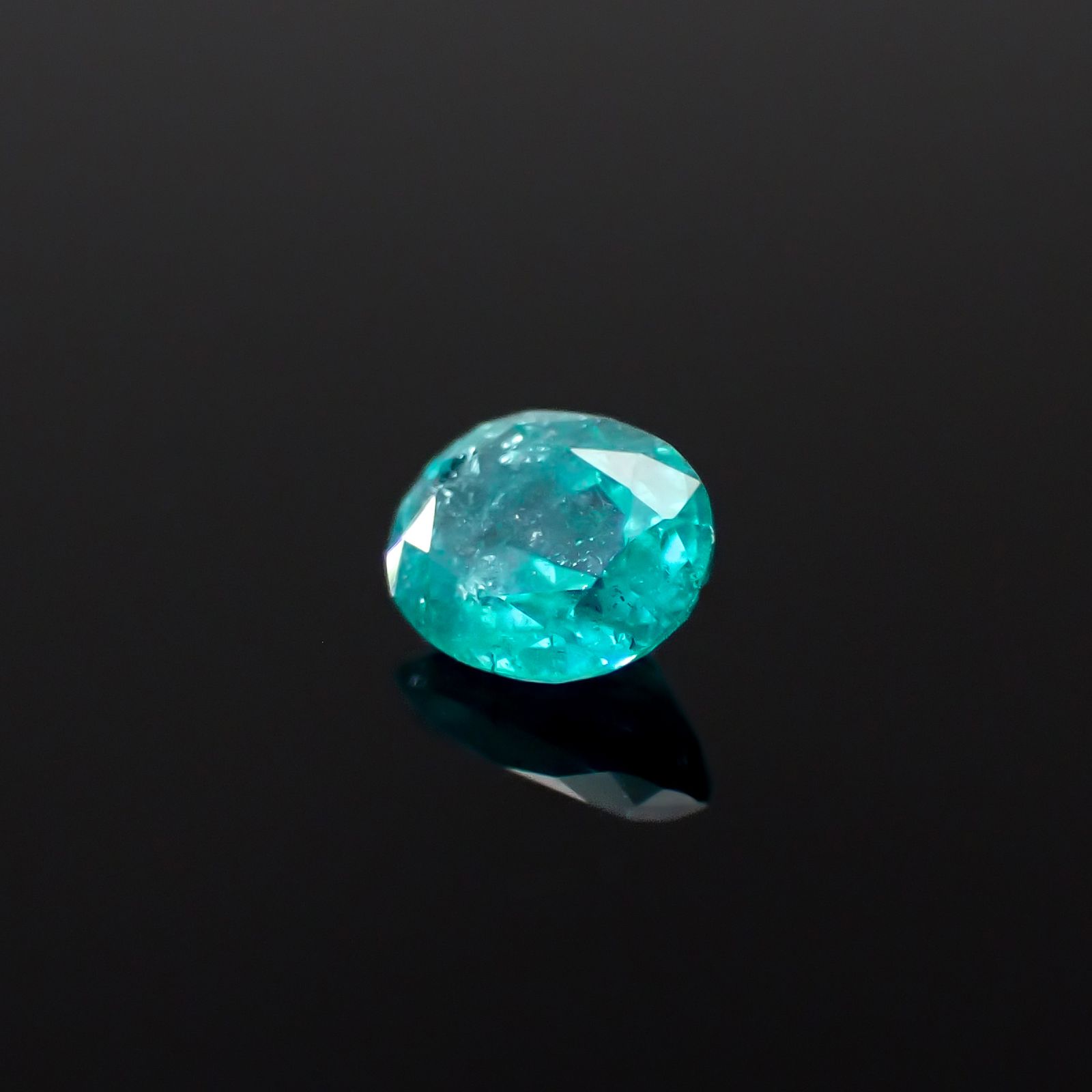 パライバトルマリン ブラジル・パライバ州バターリャ鉱山産 0.33ct[240928738]5x4mm前後