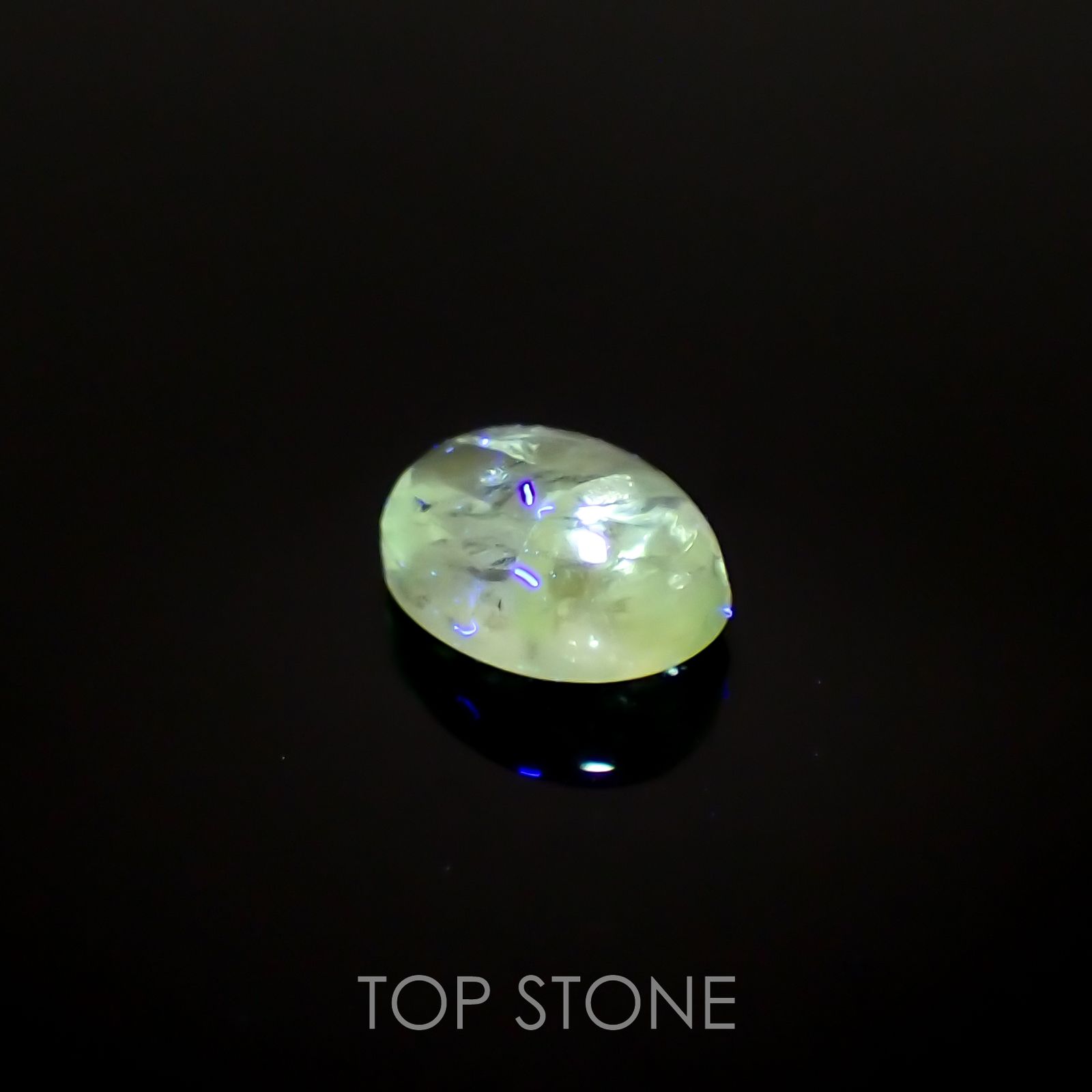 バナジウムコーネルピン(宝石名コーネルピン)タンザニア・タンガ州産 1.07ct 識別済[220115562]6.8x5mm前後
