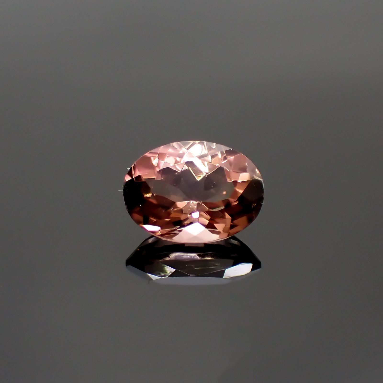 バイカラートルマリン(宝石名トルマリン)コンゴ産 1.11ct 識別済[250114995]7.8x5.8mm前後