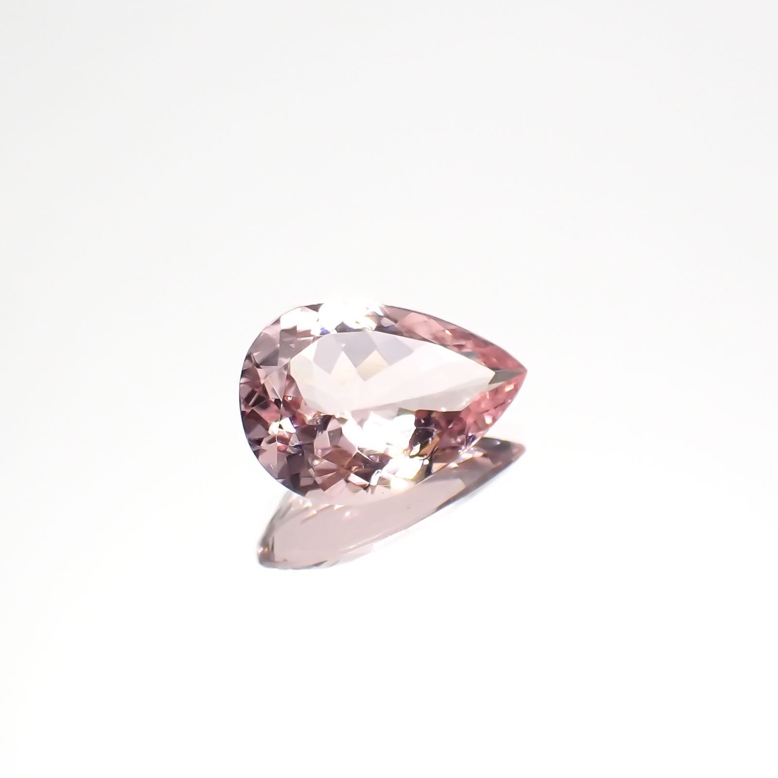 モルガナイト(宝石名モルガナイト)ナイジェリア産 2.525ct ソ付(日独)[221018879]12.93x8.71mm前後