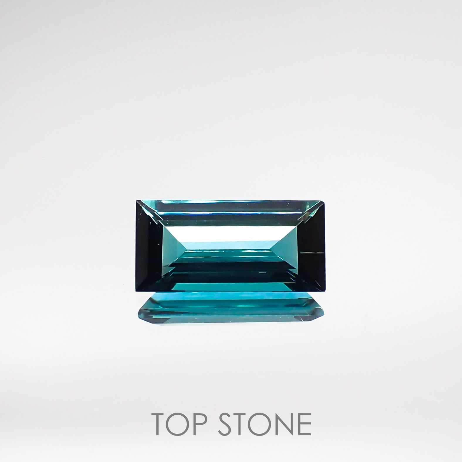 ブルートルマリン(宝石名ブルー・トルマリン) ブラジル産 1.246ct ソ付(彩珠)[210711635]9.8×4.8mm前後