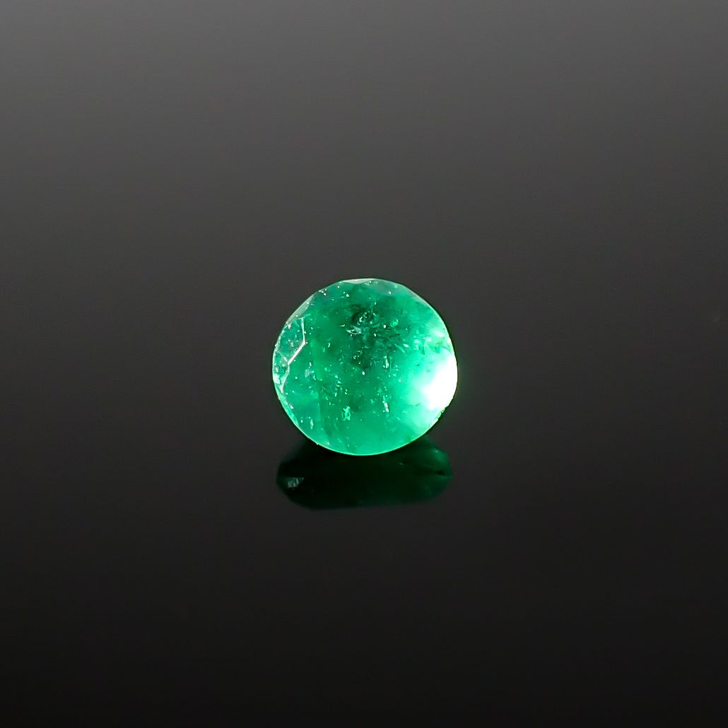 エメラルド コロンビア産 0.094ct / 2.9x2.9mm前後 [260432107]