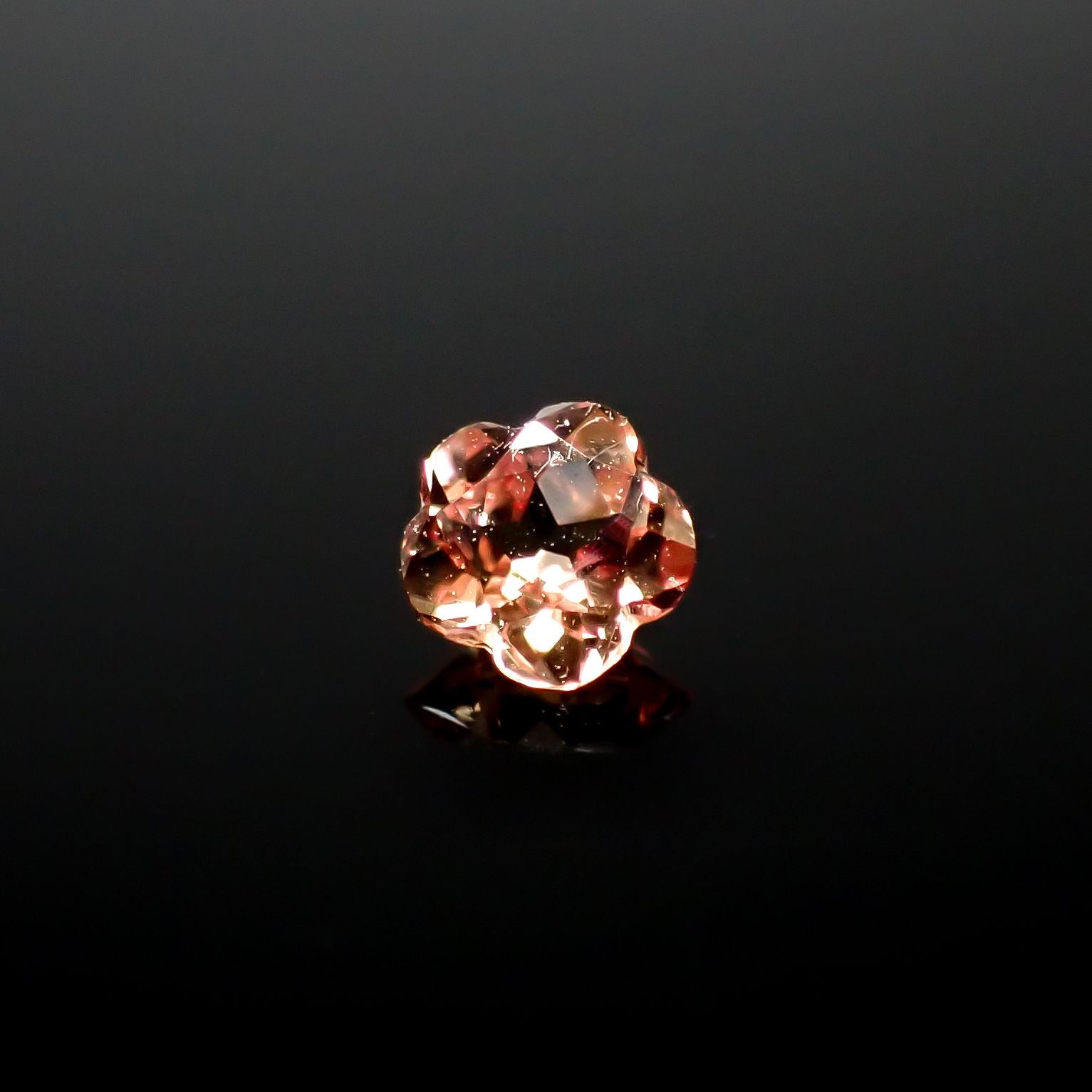 ◇カスタム・フラワーカット◇ファンシーカラーサファイア スリランカ/マダガスカル産 0.21ct[240929075]3.6x3.6mm前後