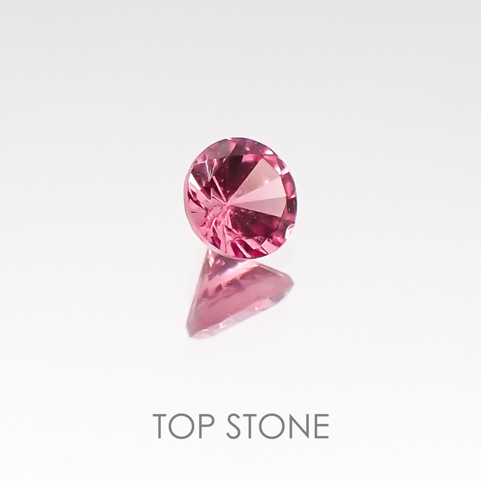 ホットピンクスピネル タンザニア産 ルース 0.15ct[20117676]3.1×3.1mm前後