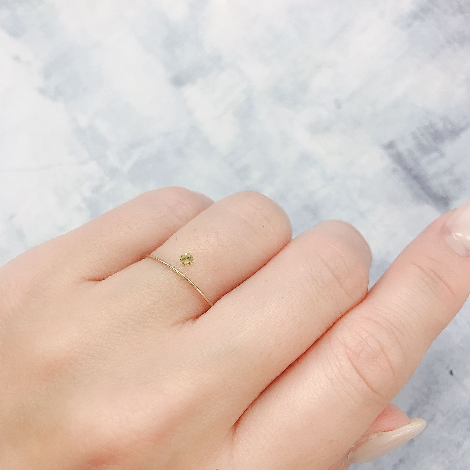 パラサイティックペリドット(宝石名ペリドット)採取地：ロシア 0.059ct 識別済[220616236]2.4x2.4mm前後