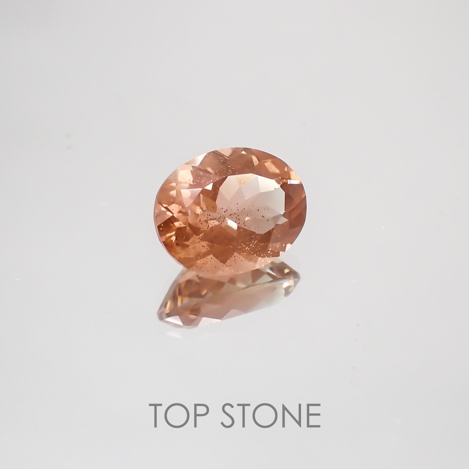 オレゴンサンストーン(宝石名ラブラドライト) アメリカ・オレゴン州産 1.72ct 識別済[210410378]9×7.2mm前後
