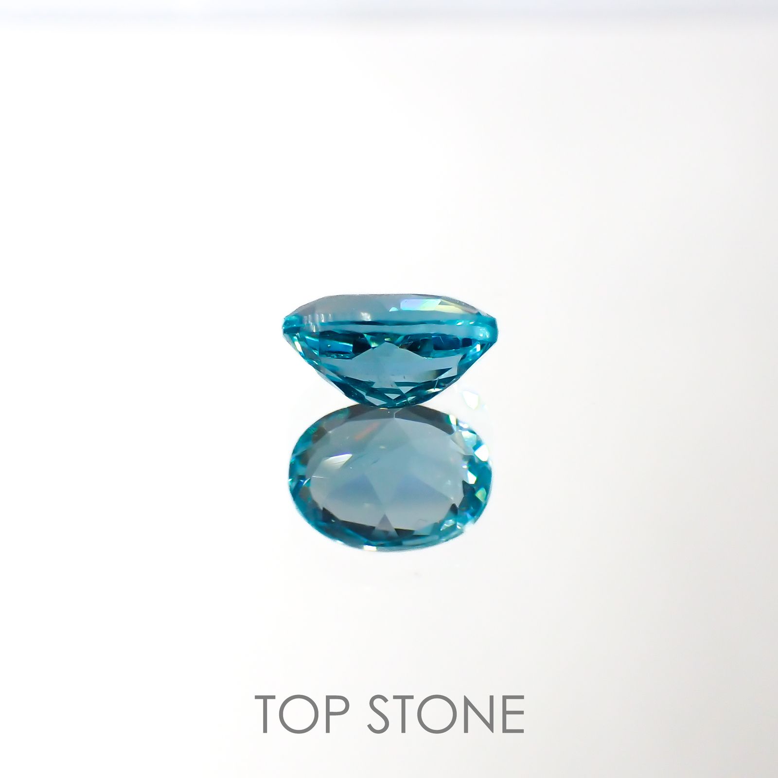 アパタイト(宝石名アパタイト)マダガスカル産 0.82ct 識別済[220616386]6.7x4.9mm前後