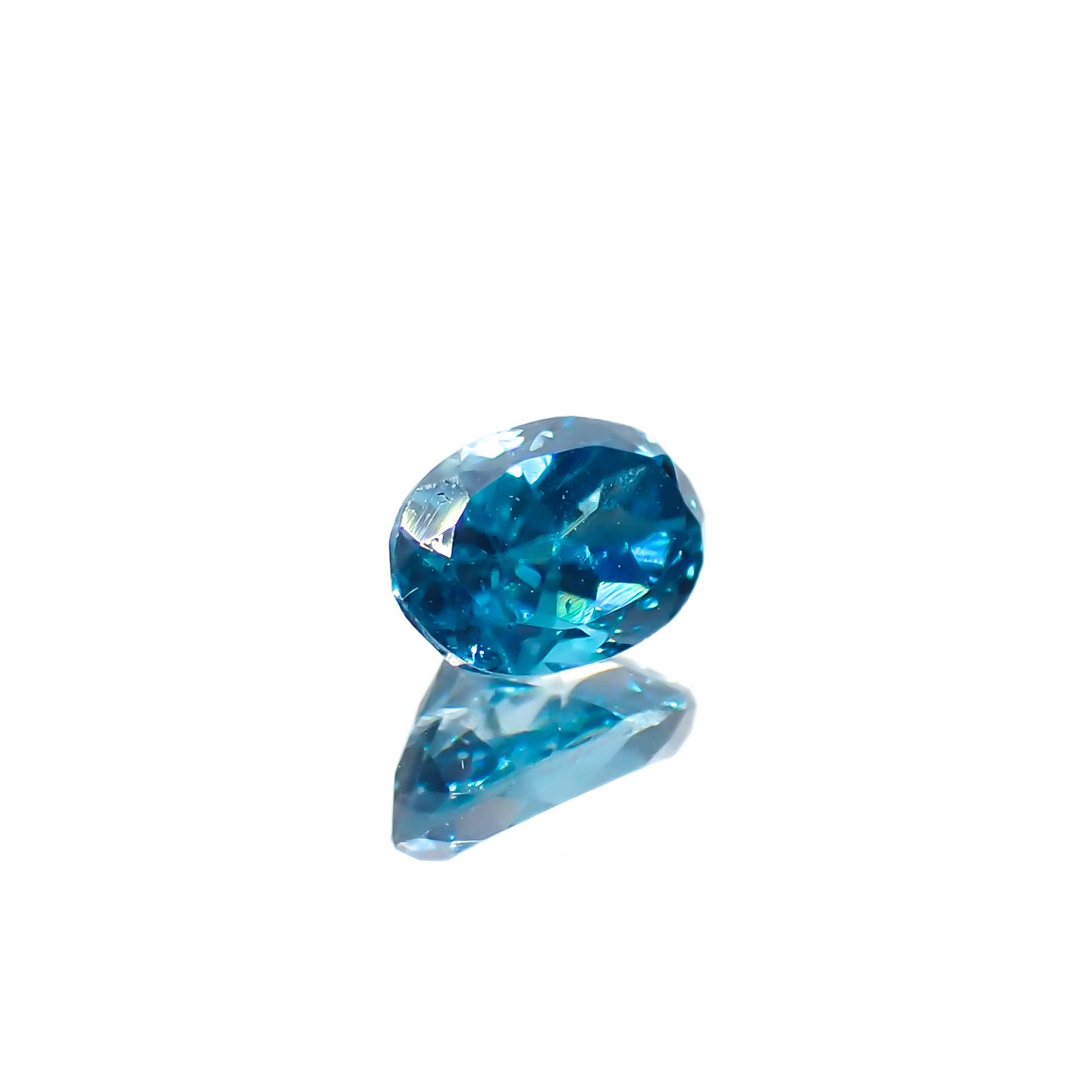 ブルージルコン カンボジア産 0.88ct[240728512]6.2x4.2mm前後