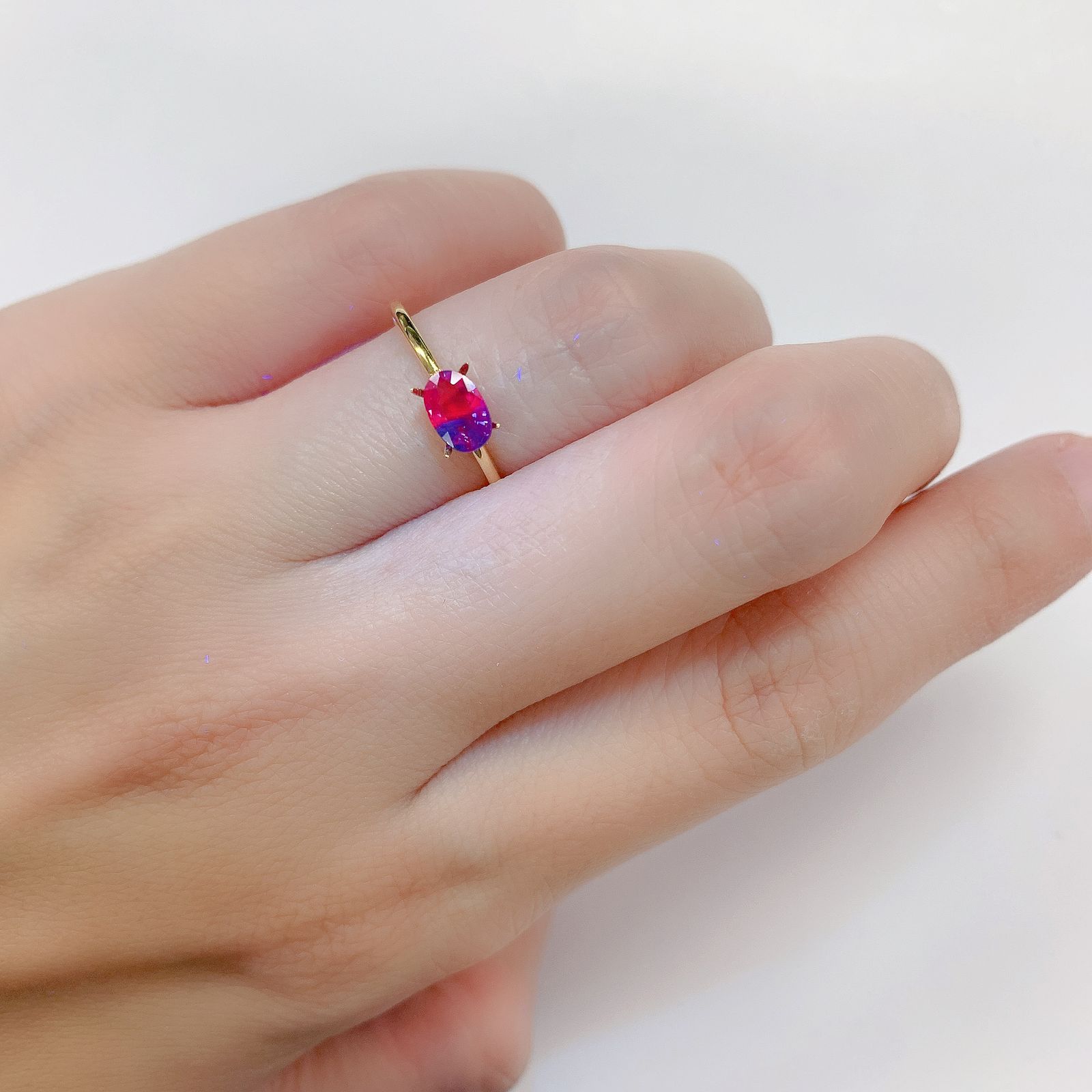 バイカラーサファイア(宝石名バイカラー・サファイア)タンザニア産 0.56ct 識別済[220113891]6x3.9mm前後