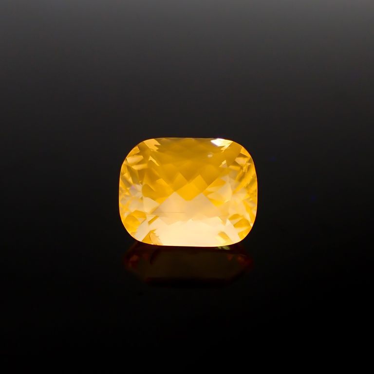 イエロースキャポライト フルオレッセンス(宝石名イエロー・スキャポライト)アフガニスタン産 3.432ct ソ付(彩珠)[221018468]10.3x8mm前後