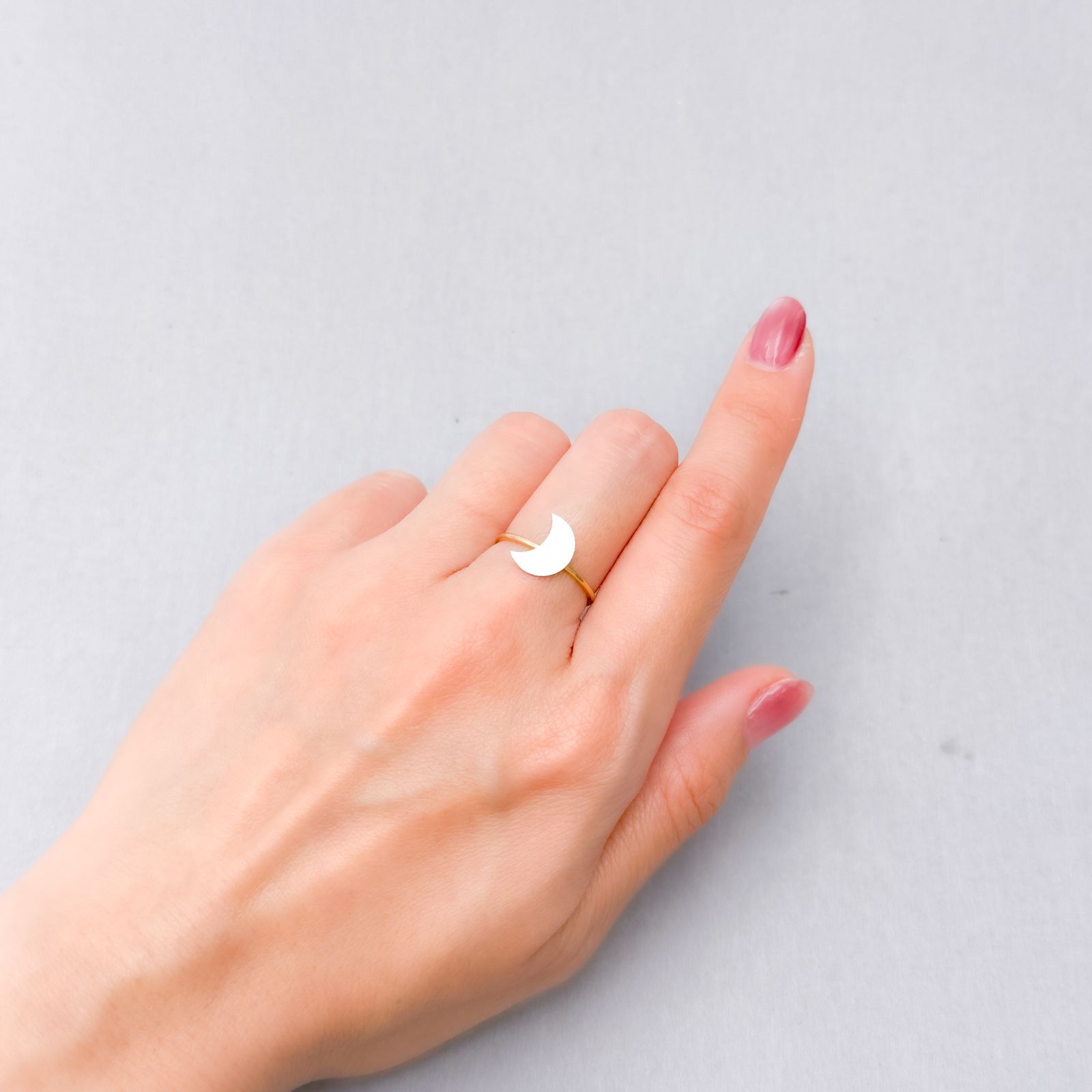 ◇カスタムカット・ムーン◇アルタイ隕石 発見地：中国 1.07ct [250129807]10x7.6mm前後