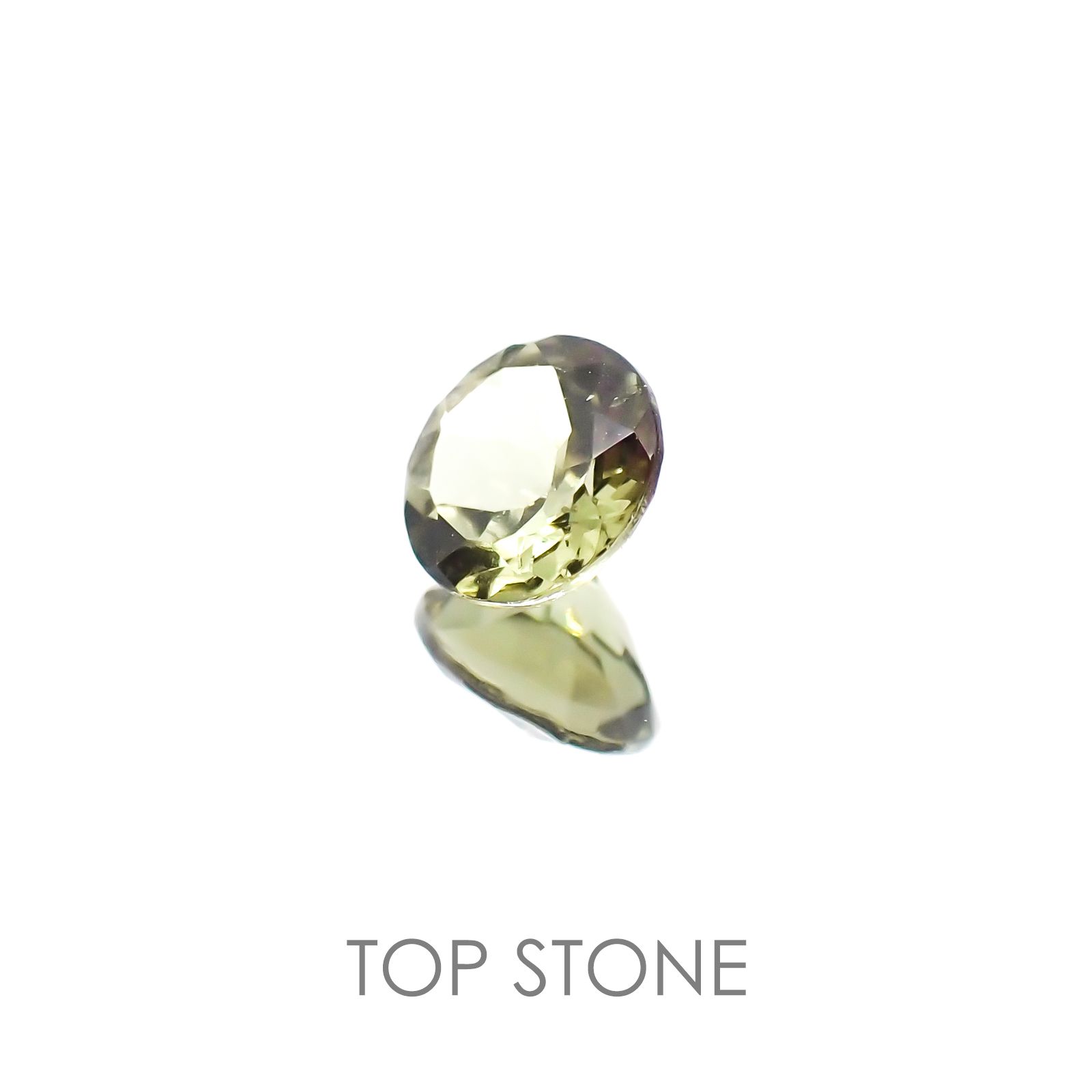 カラーチェンジ マラヤガーネット タンザニア産 ルース 0.61ct[20117764]5.2×5.2mm前後