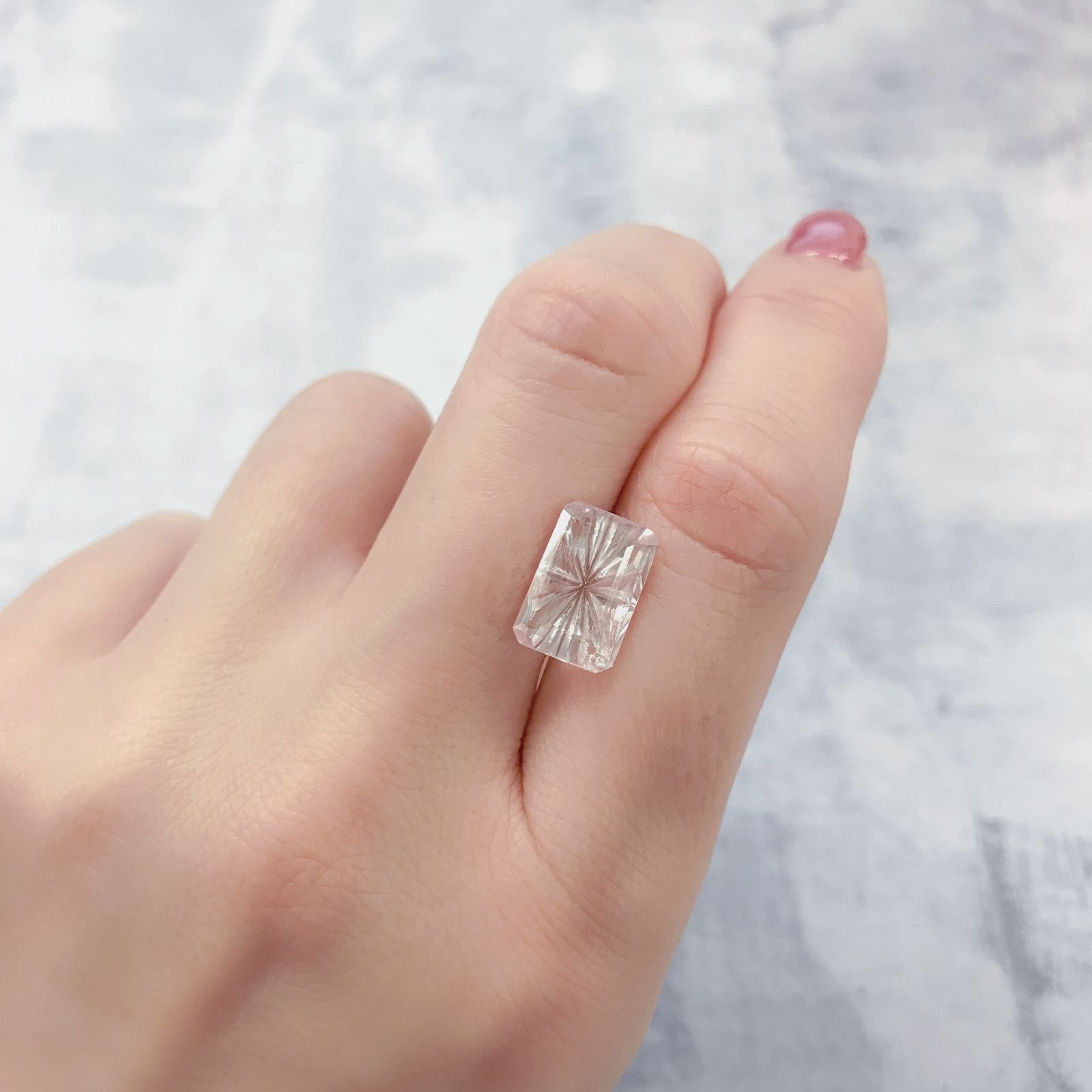◇甲州貴石切子Plus Three◇クンツァイト カード付き(宝石名クンツァイト)アフガニスタン産 4.20ct 識別済[220114612]12.2x8.2mm前後