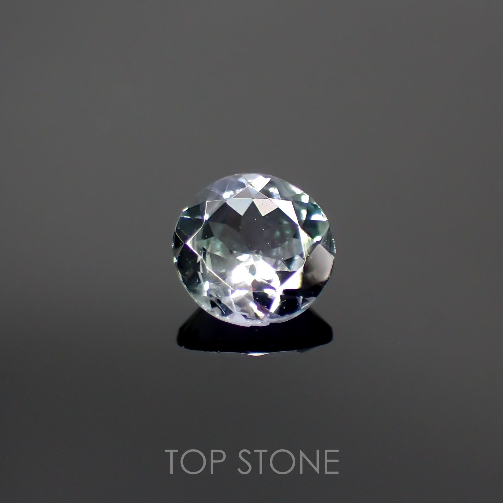 バイカラータンザナイト(ゾイサイト) タンザニア産 ルース 0.73ct[210812656]6.1×6mm前後