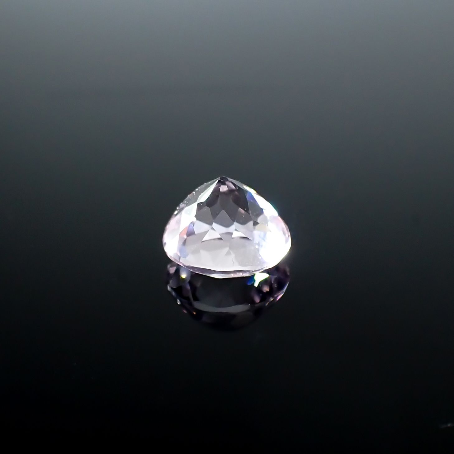 クンツァイト アフガニスタン産 1.05ct[240125350]6.2x6.2mm前後