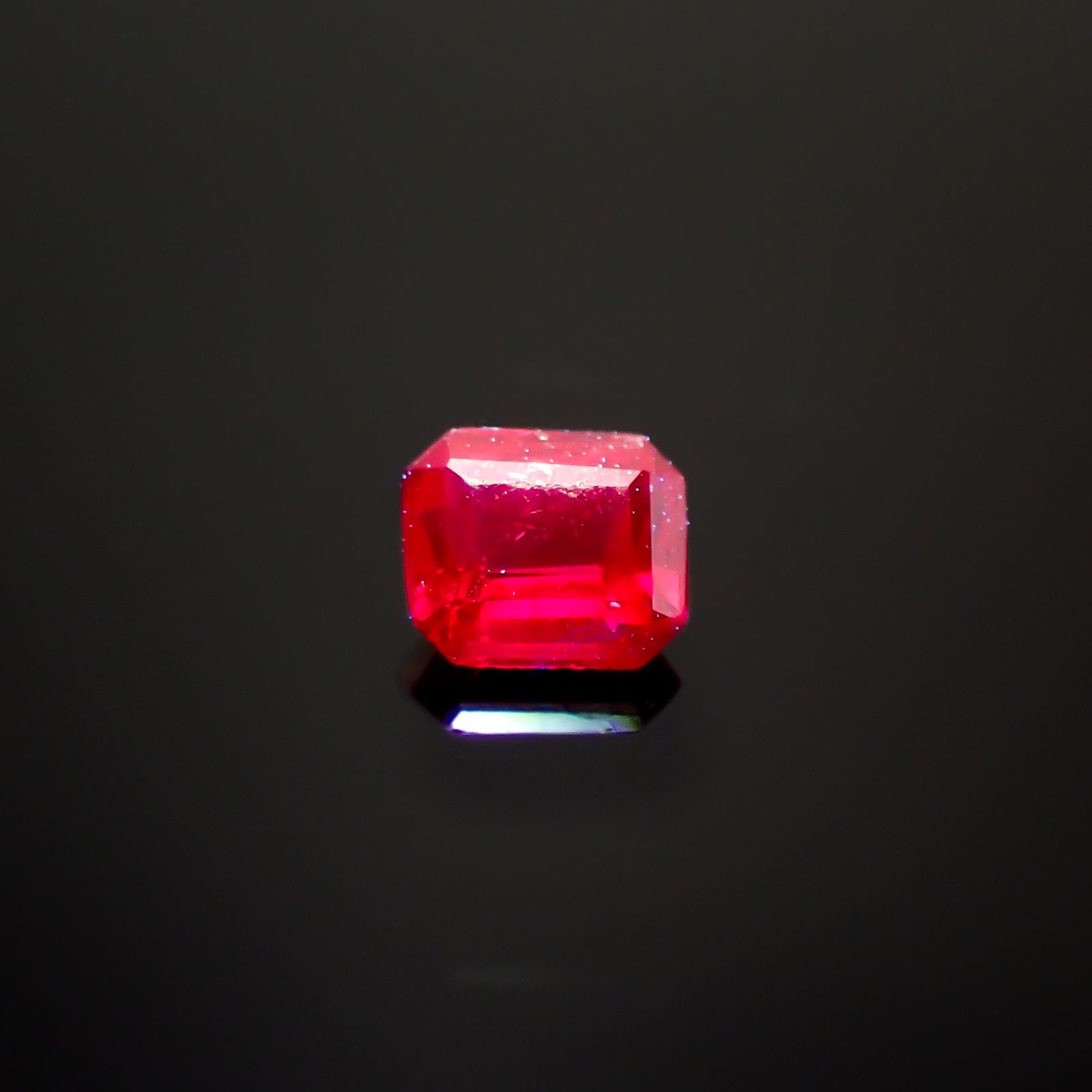 ルビー 非加熱 マダガスカル産 0.15ct[240326672]3.1x2.6mm前後