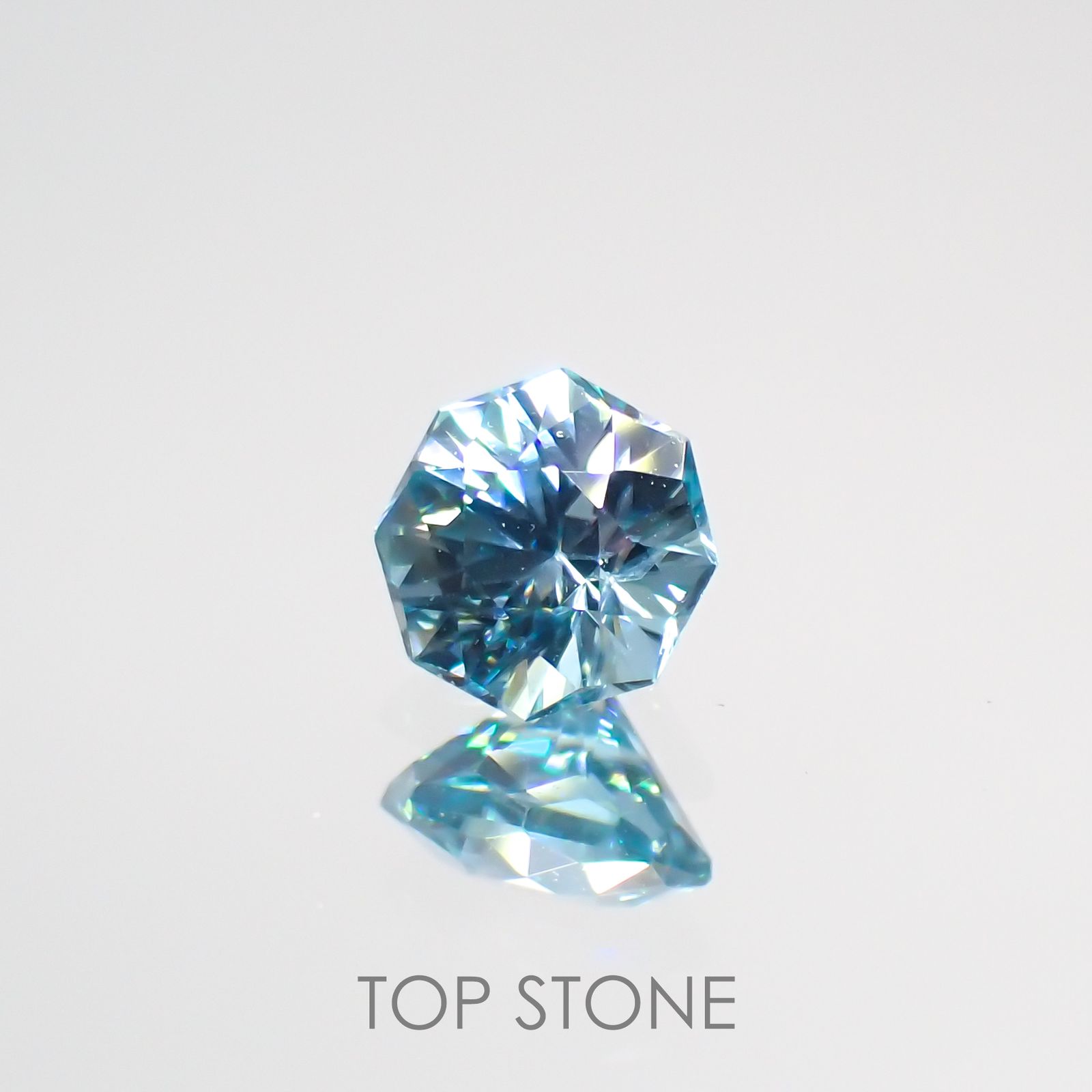 ◇オクタゴンカット◇ブルージルコン カンボジア産 ルース 0.78ct[210913360]4.9×4.9mm前後