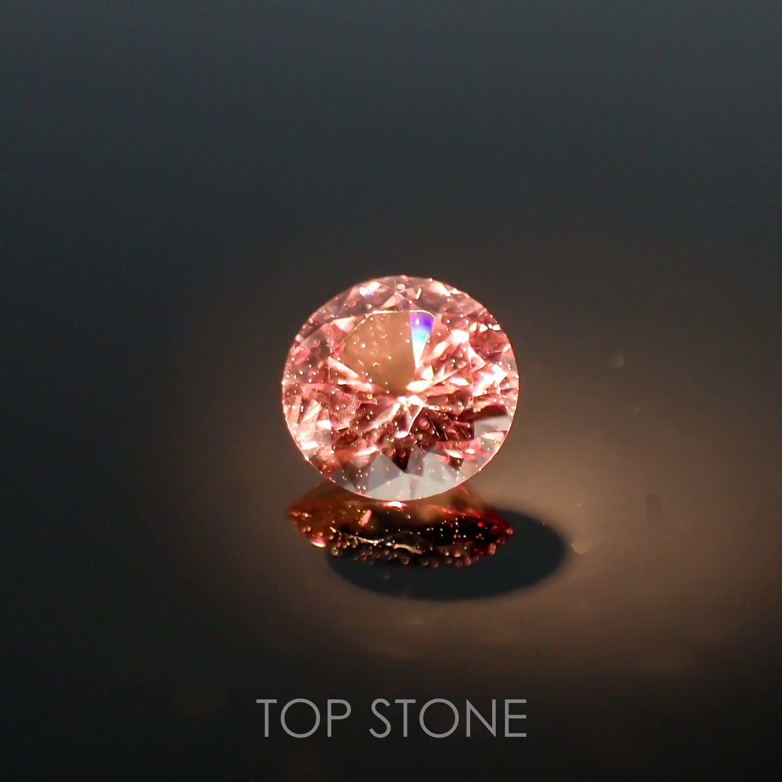 カラーシフトマラヤガーネット(宝石名ガーネット)タンザニア産 0.20ct 識別済[220616428]3.7x3.7mm前後
