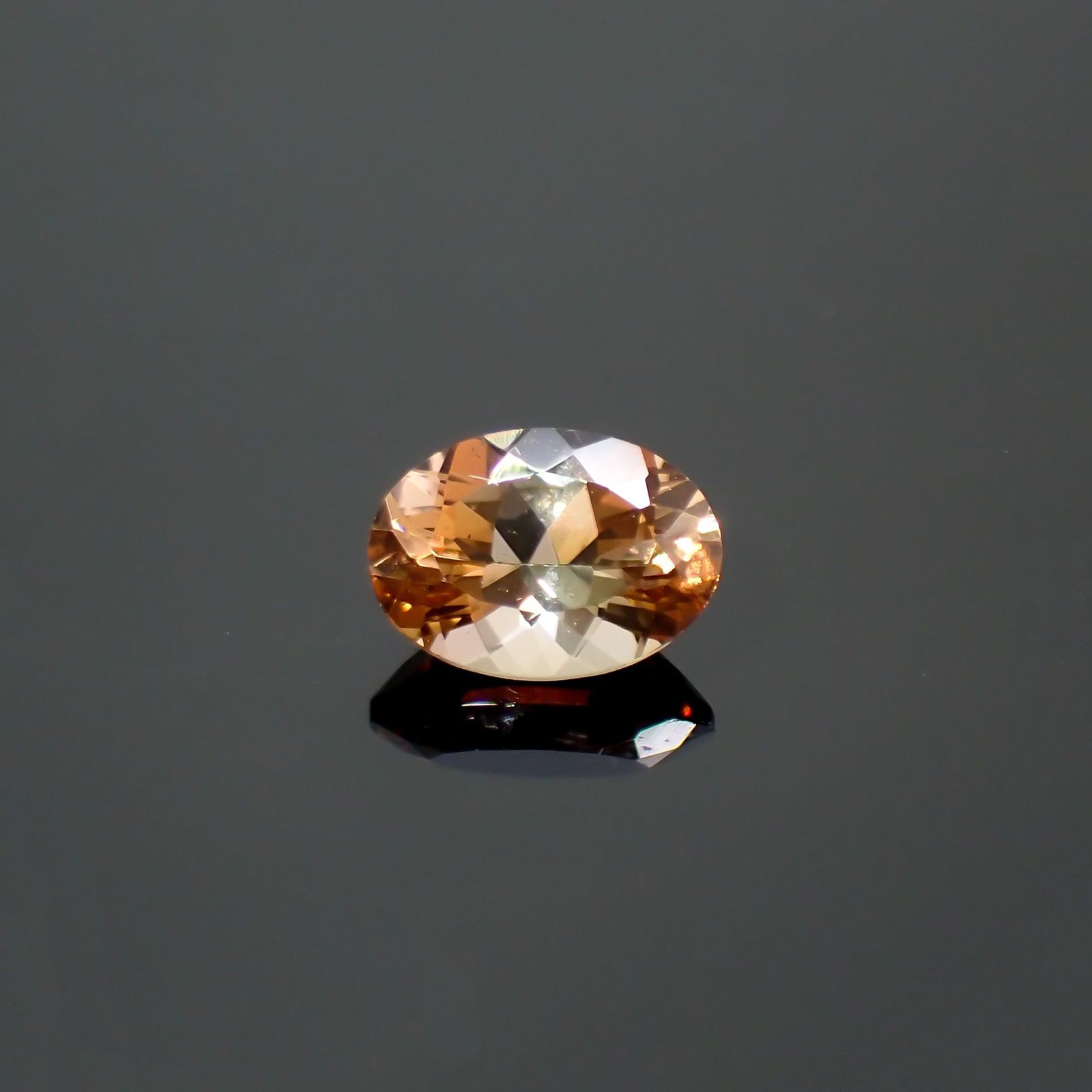 アンダリュサイト(宝石名アンダリュサイト)スリランカ/モザンビーク産 0.87ct 識別済[220114423]7x5mm前後