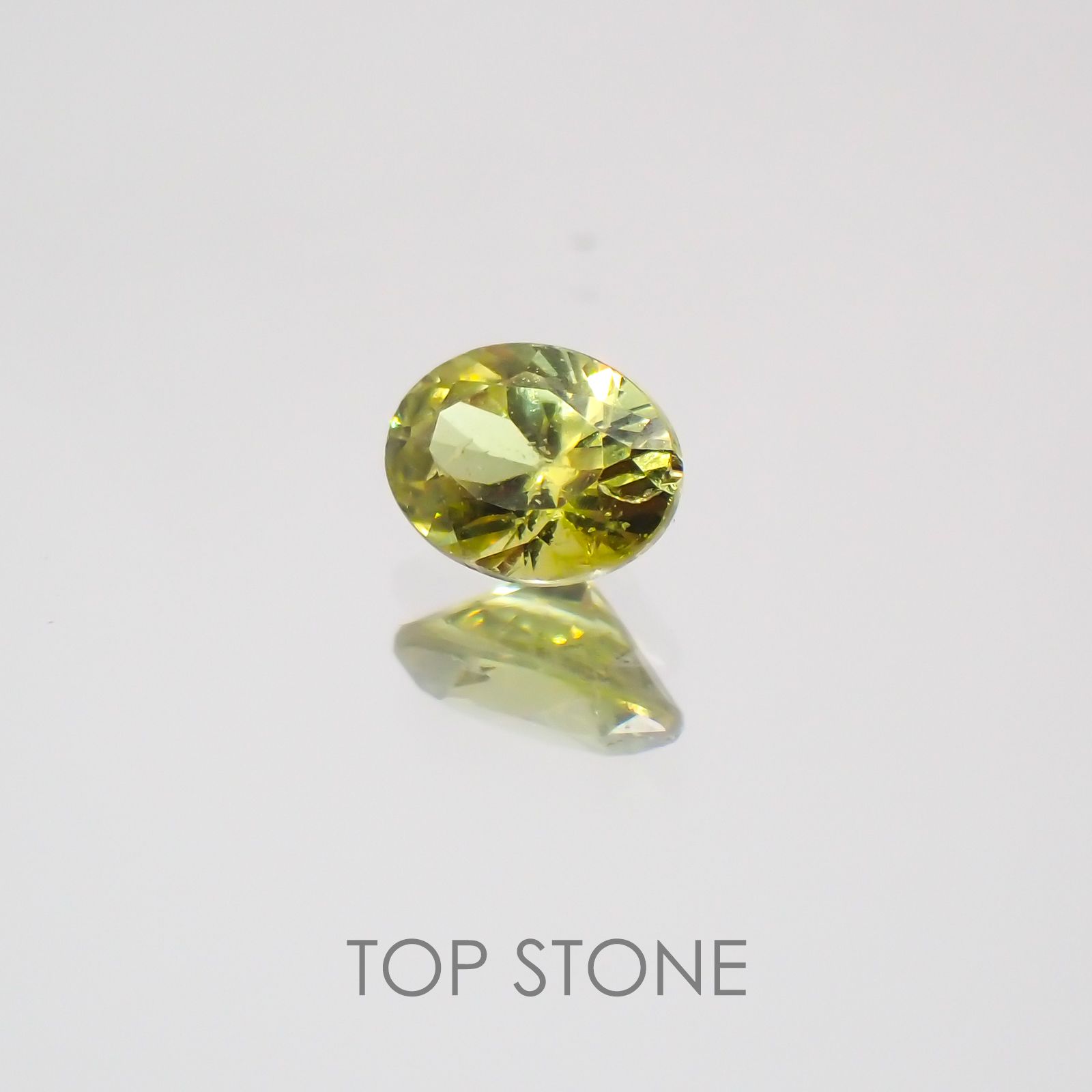 デマントイドガーネット ナミビア産 ルース 0.18ct[21069889]3.9×2.9mm前後