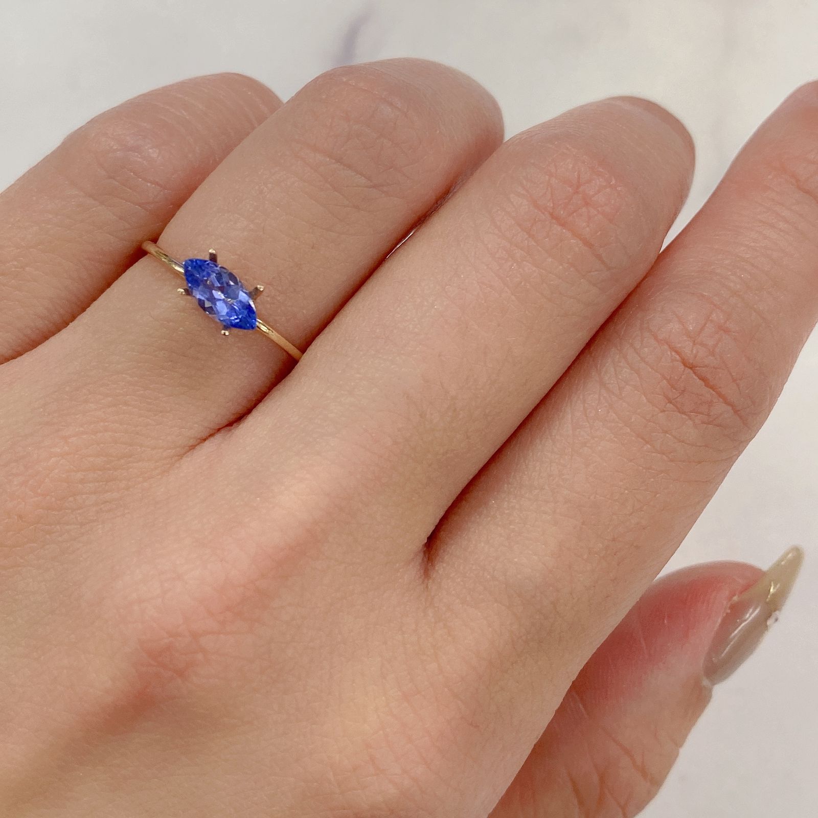 タンザナイト(宝石名タンザナイト) タンザニア産 0.47ct 識別済[210210063]7.6×3.7mm前後