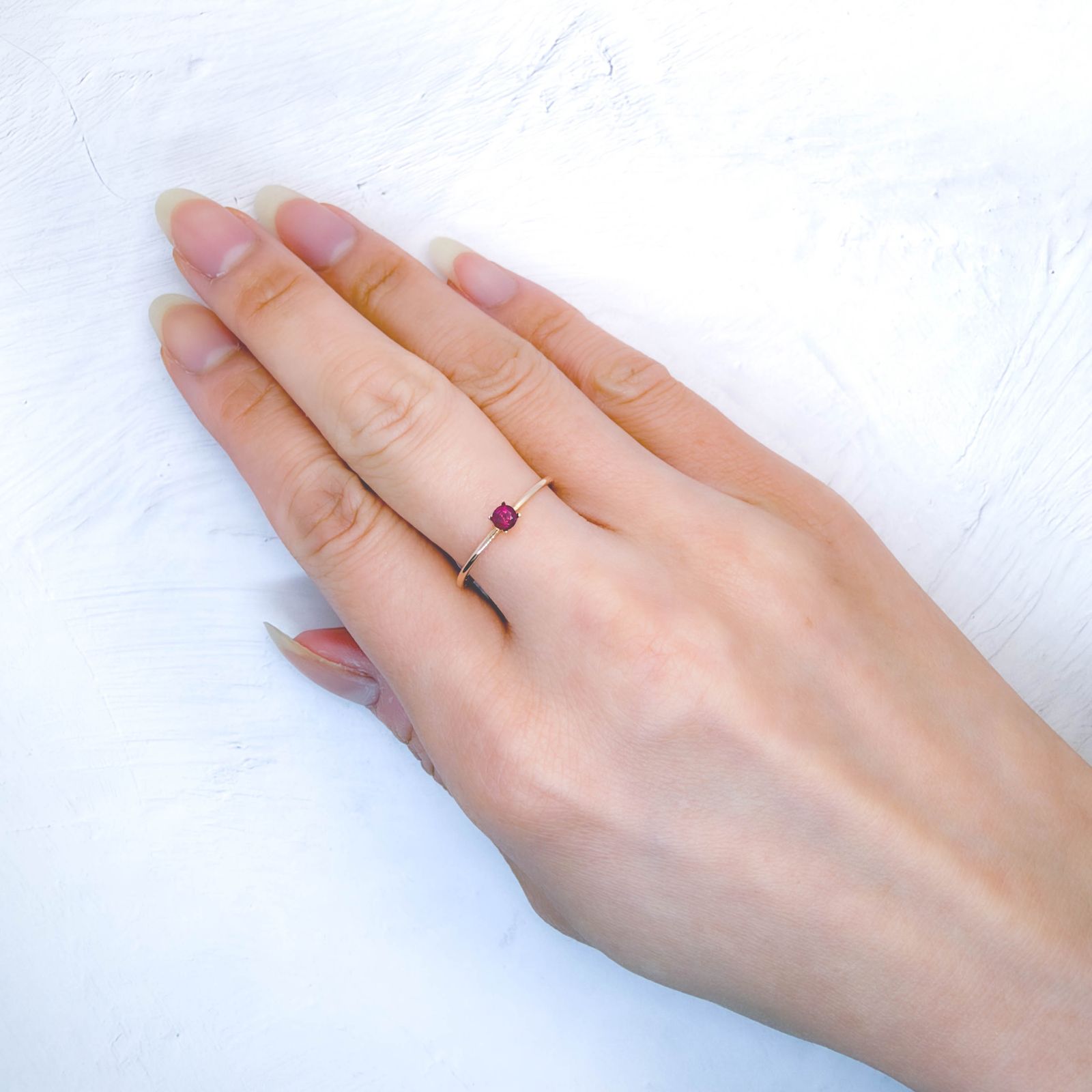 ルビー グリーンランド産 0.17ct / 3.1x3.1mm前後 [261033223]