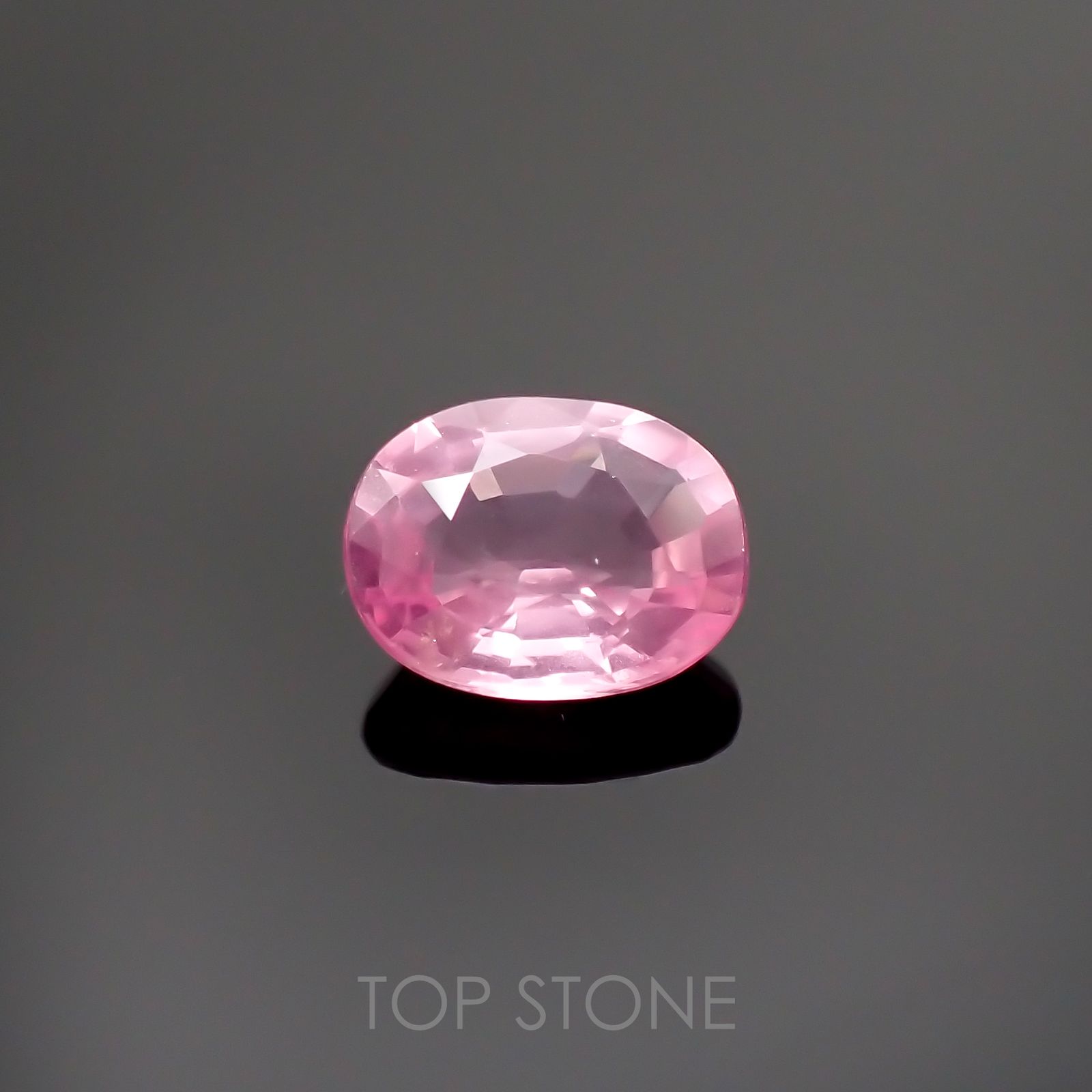 シルキーピンクスピネル(宝石名ピンク・スピネル) タンザニア産 0.78ct 識別済[210912895]6.4×4.9mm前後