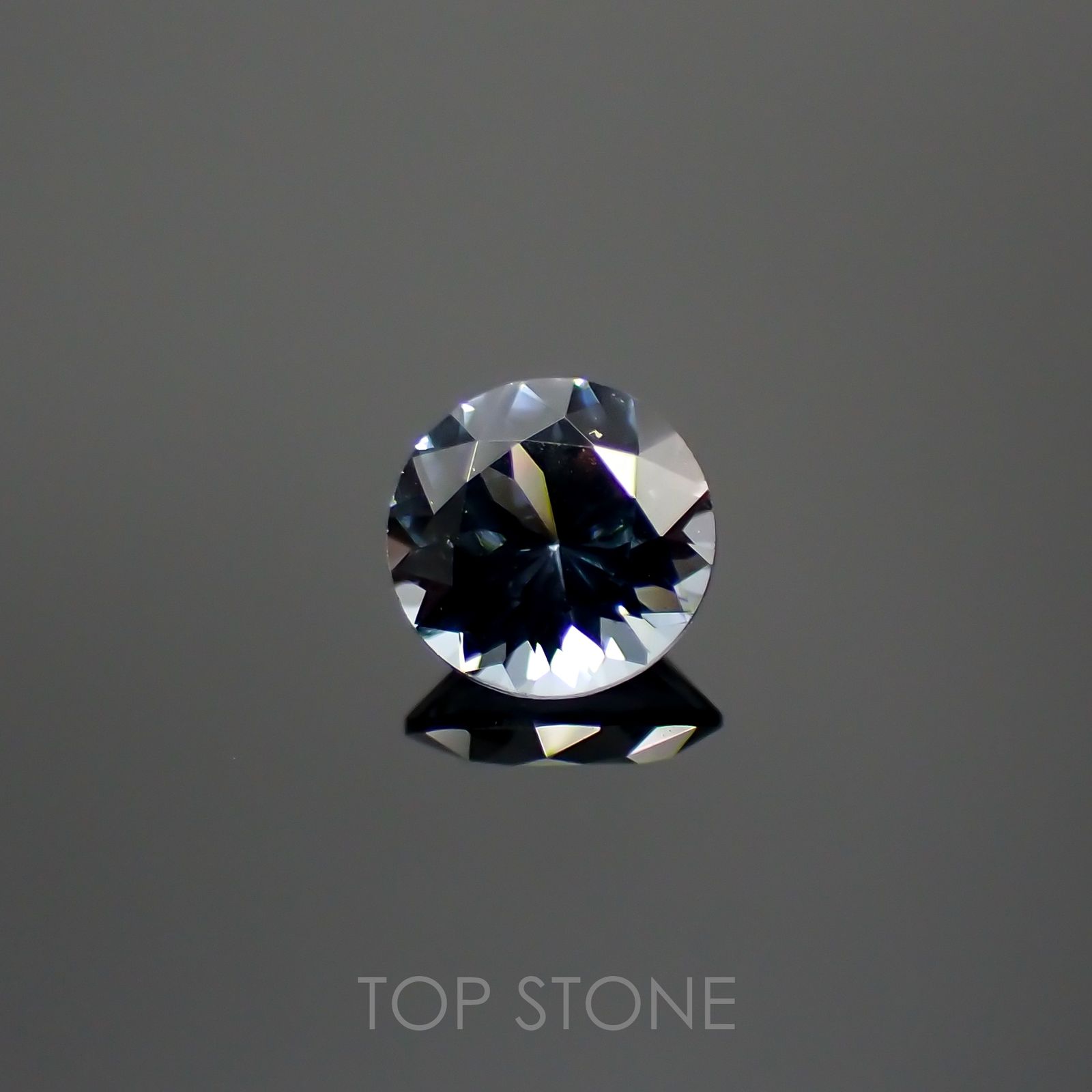 グレースピネル ビルマ産 ルース 0.26ct[210813131]4×4mm前後