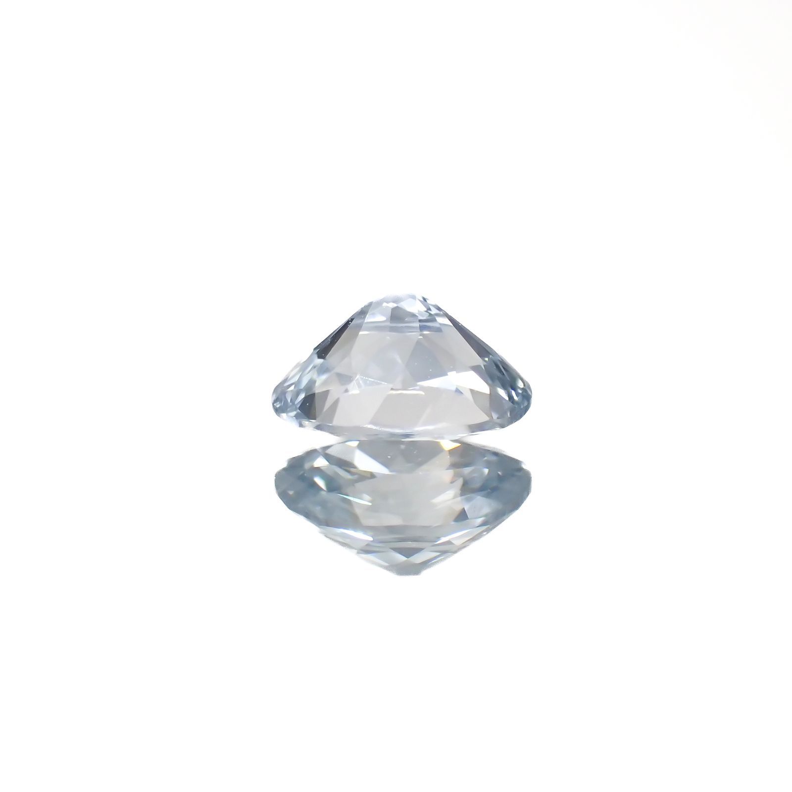アイスブルーサファイア(宝石名サファイア)スリランカ/マダガスカル産 0.49ct 識別済[220918074]5.5x3.9mm前後