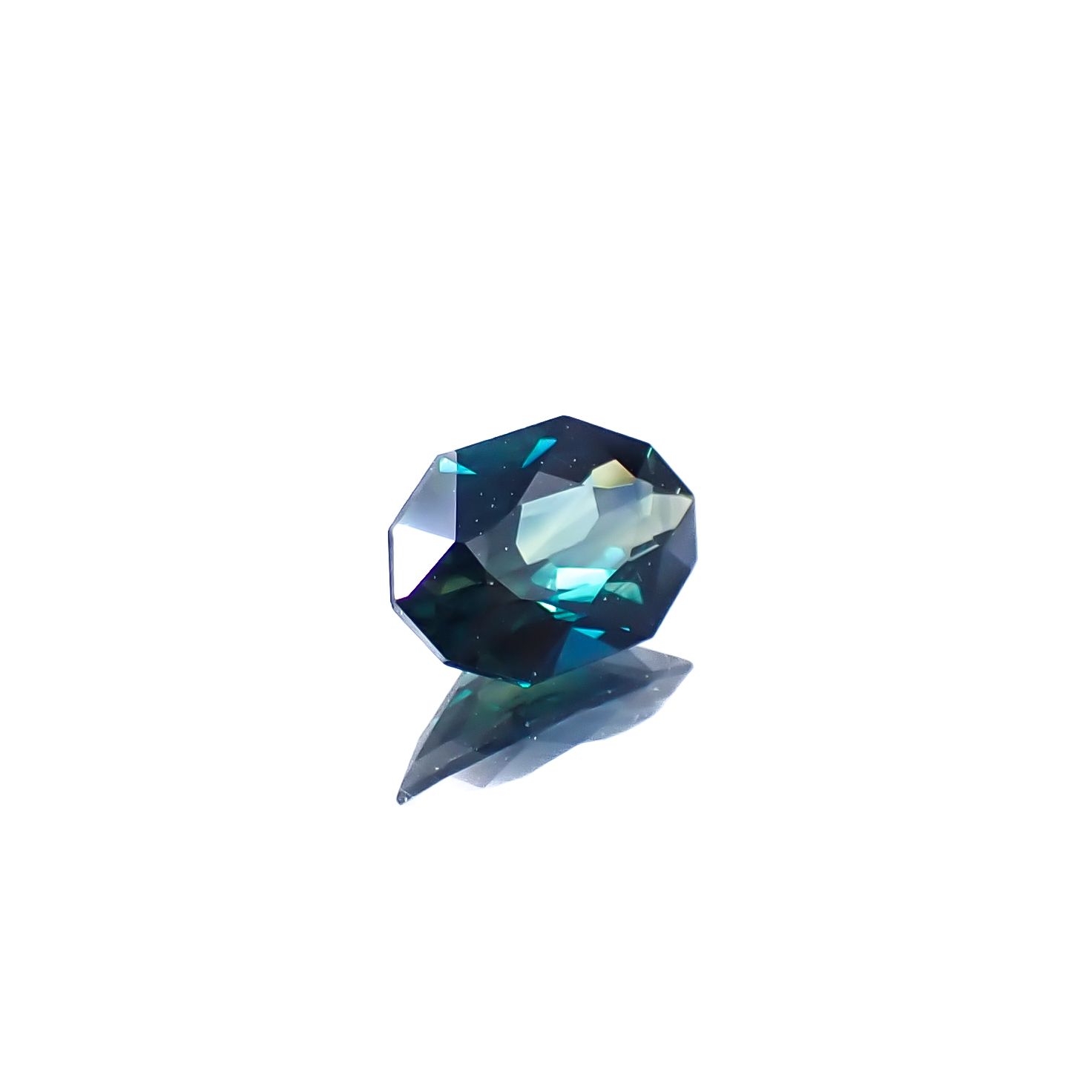 ◇カスタムカット◇バイカラーサファイア オーストラリア産 1.36ct [250229830]8.6x5.8mm前後