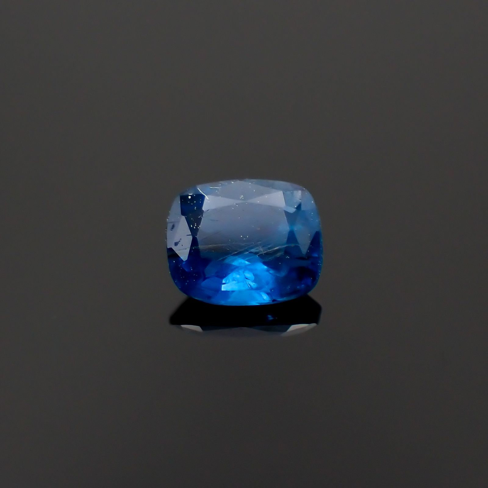 アフガナイト フルオレッセンス(宝石名アフガナイト)アフガニスタン産 0.15ct 識別済[230421389]4x3.3mm前後