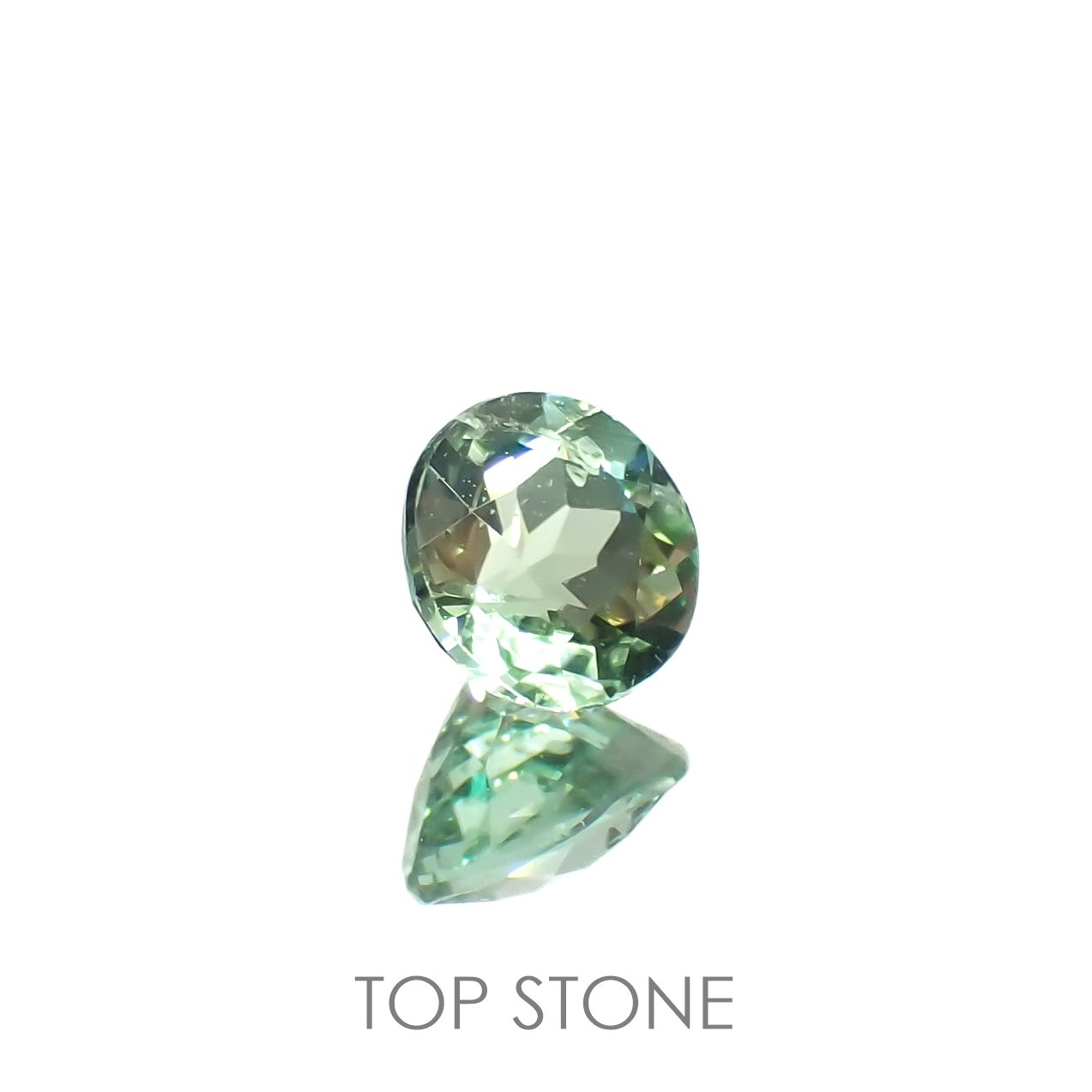 バナジウムコーネルピン(宝石名コーネルピン)タンザニア・タンガ州産 0.42ct 識別済[230320926]4.6x4.4mm前後
