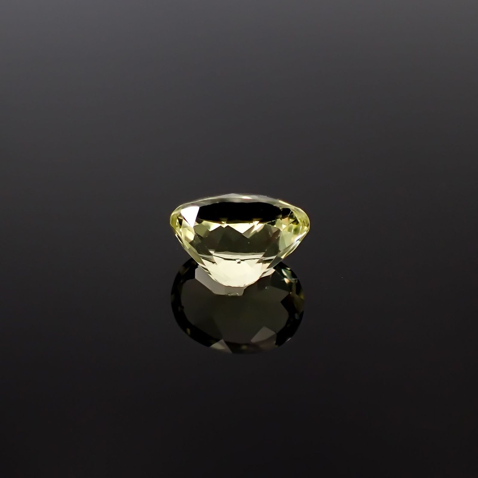 モンテブラサイト(宝石名モンテブラサイト)マダガスカル産 識別済 1.39ct / 7.7x6.1mm前後 [241229655]